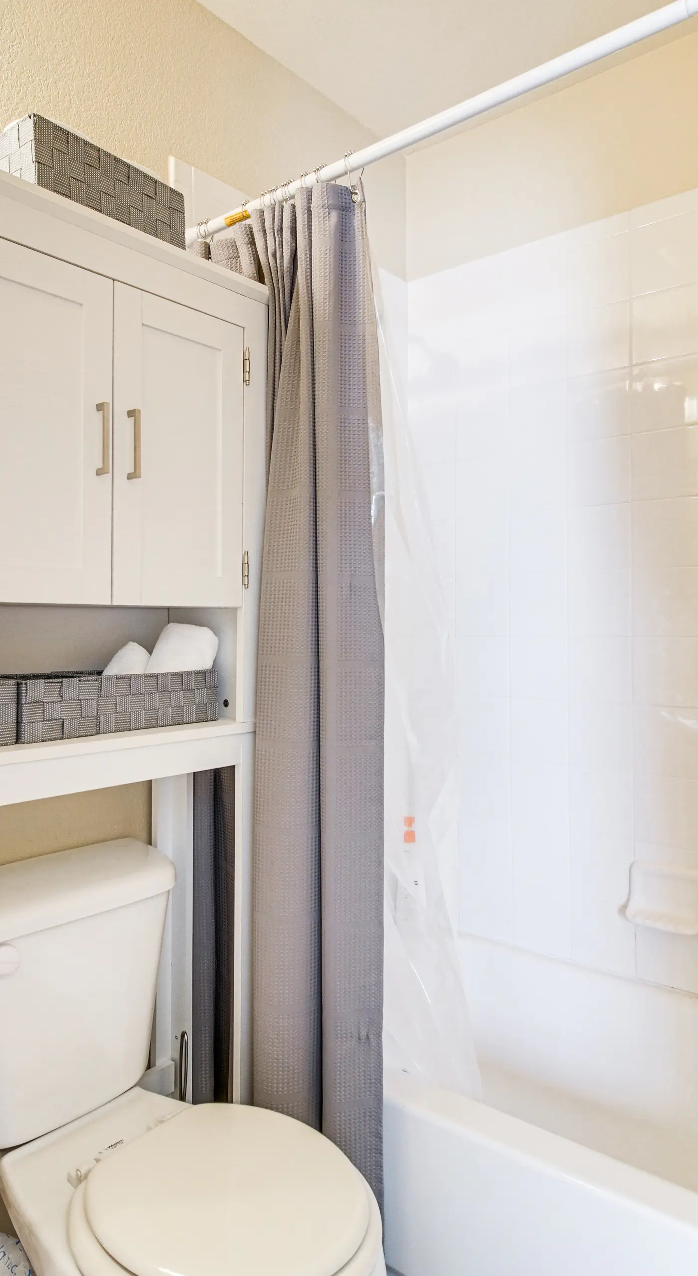 Half-Mi to Grand Lake: Townhome w/ Hot Tub