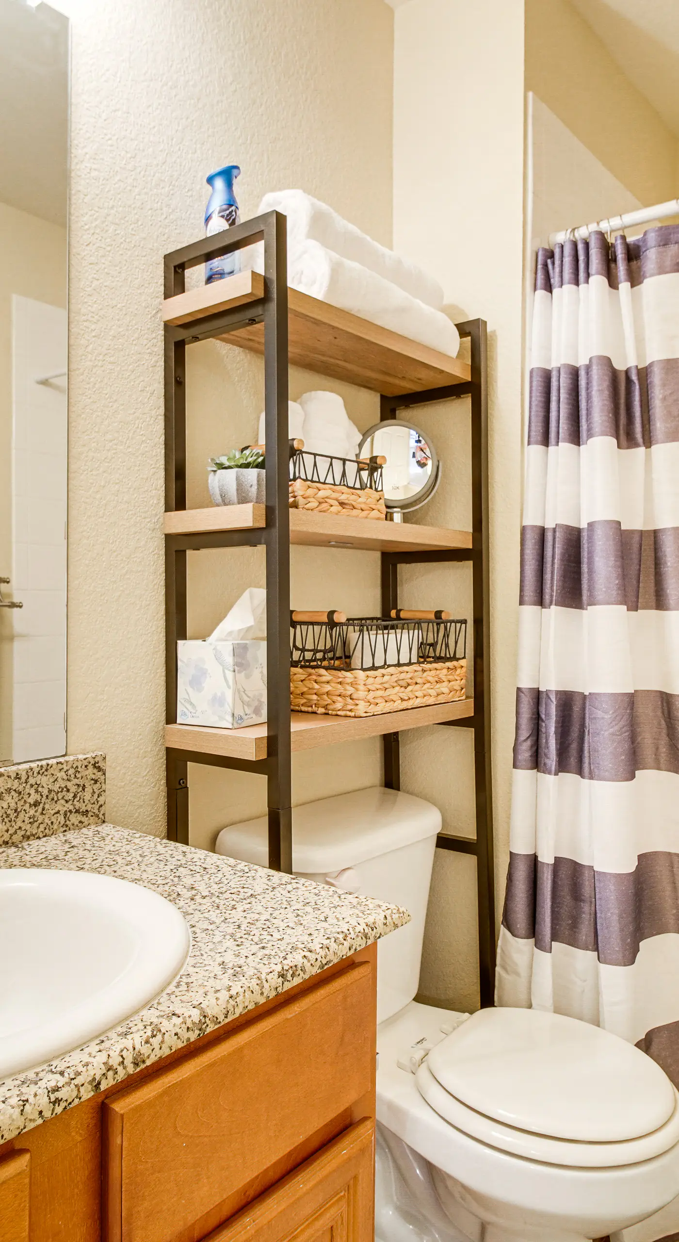 Half-Mi to Grand Lake: Townhome w/ Hot Tub