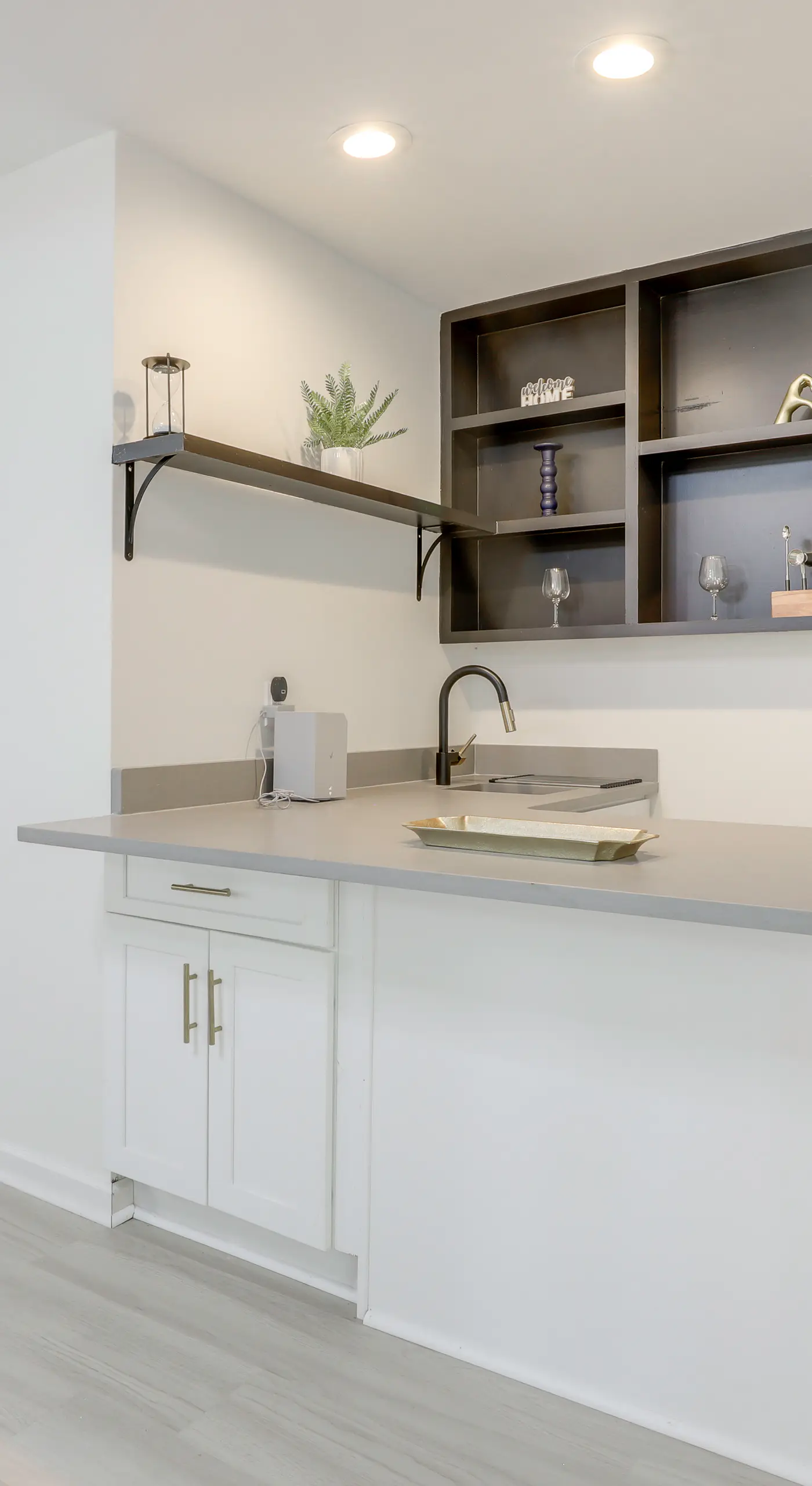 Refined Decatur Retreat: Shop, Dine + Unwind!