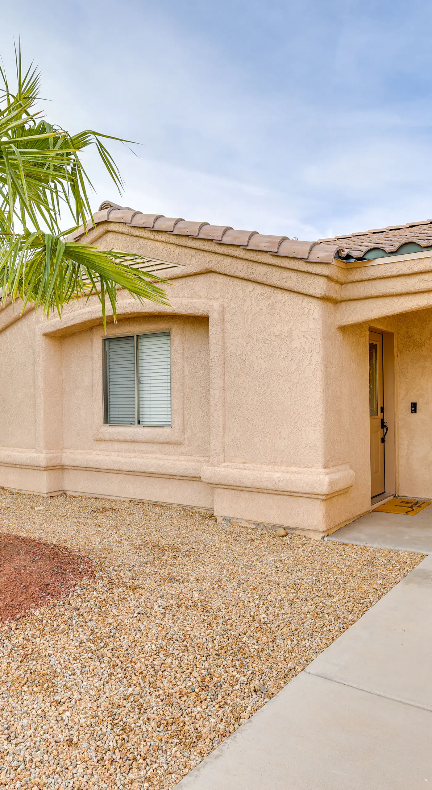 2 Mi to Beach: Lake Havasu Gem w/ Pool & Spa!