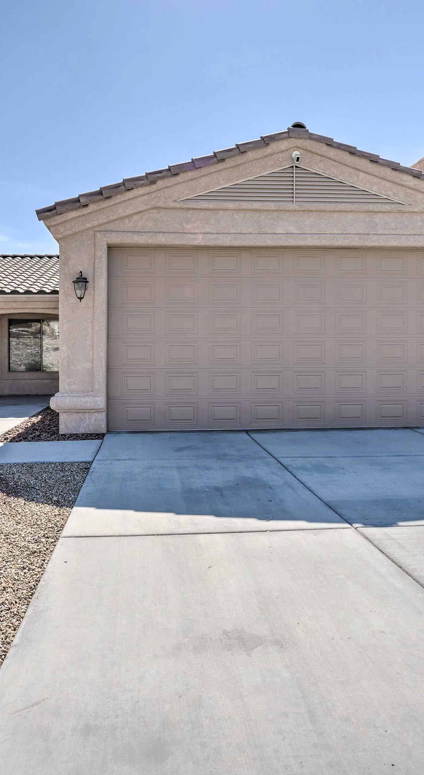 2 Mi to Beach: Lake Havasu Gem w/ Pool & Spa!