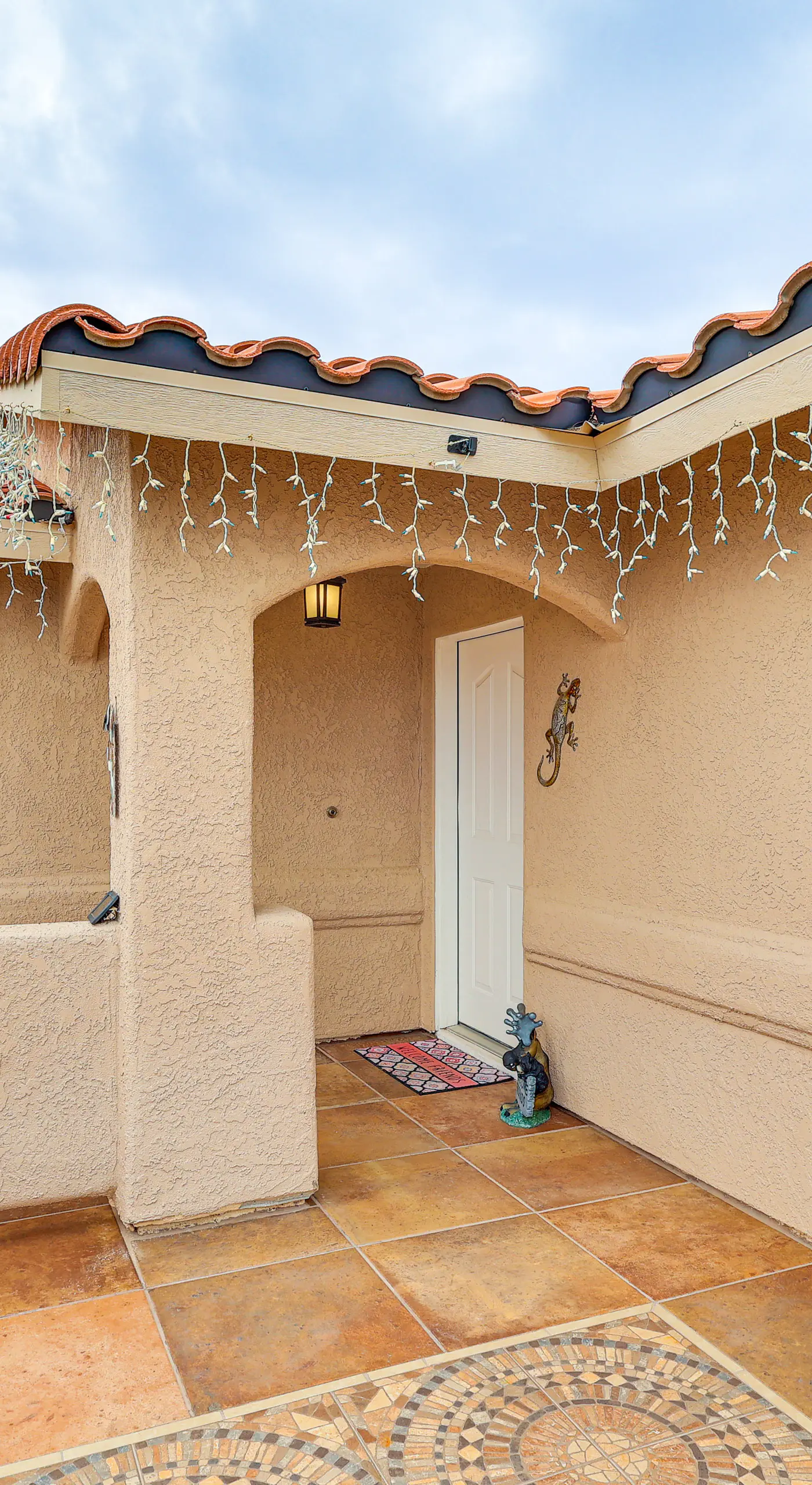 Grill & Dine Outside: Lake Havasu Home w/ Pool!