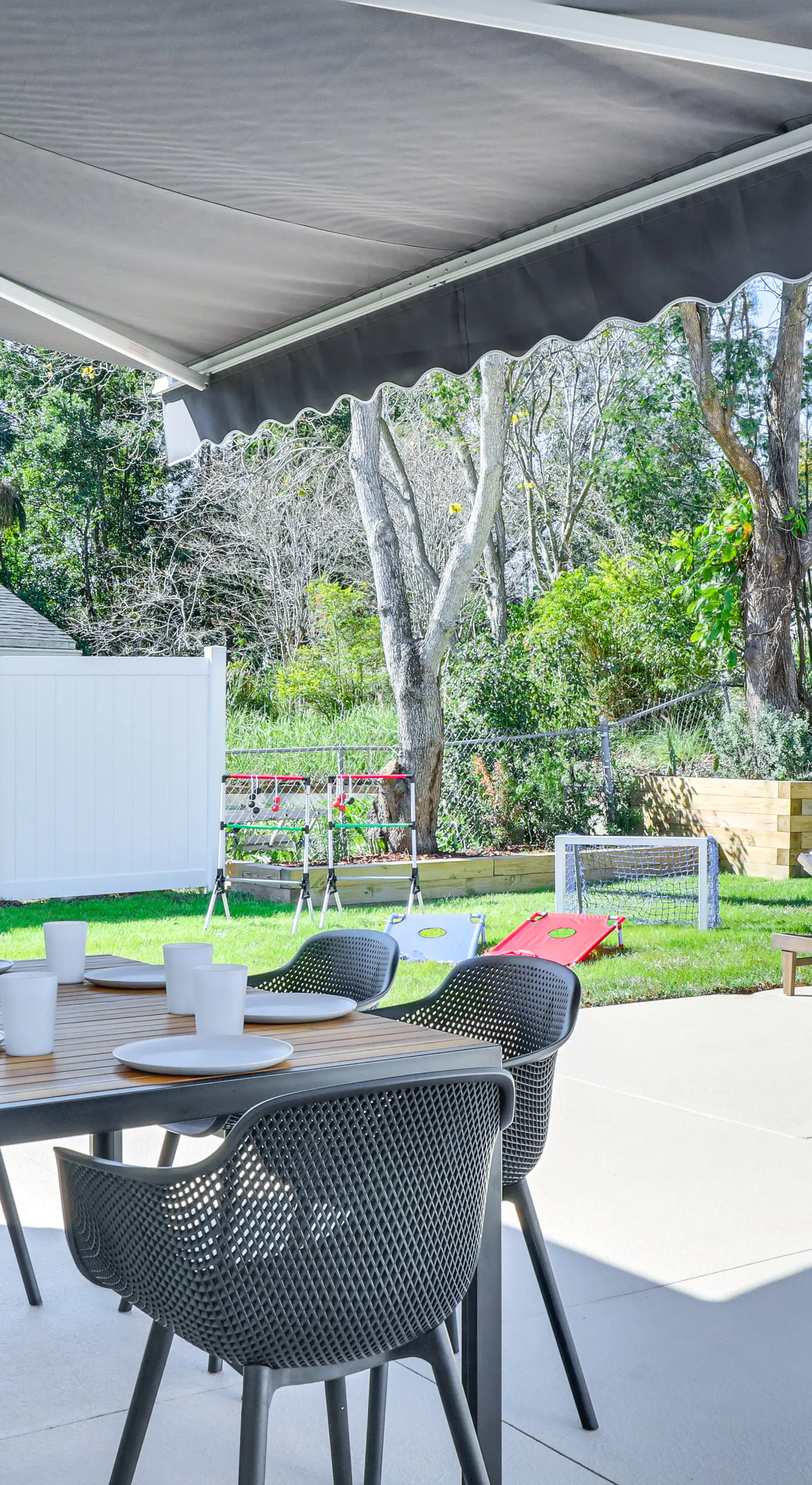 Lakeland Retreat: Private Heated Pool & Yard Games
