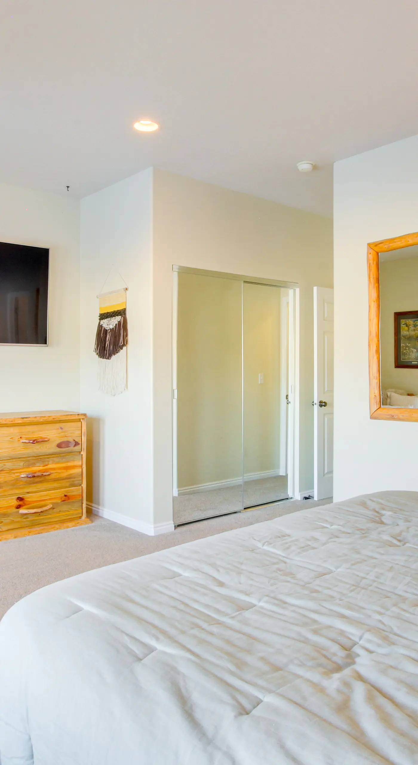 6 Mi to Powder Mtn w/ Shuttle: Cozy Eden Condo!