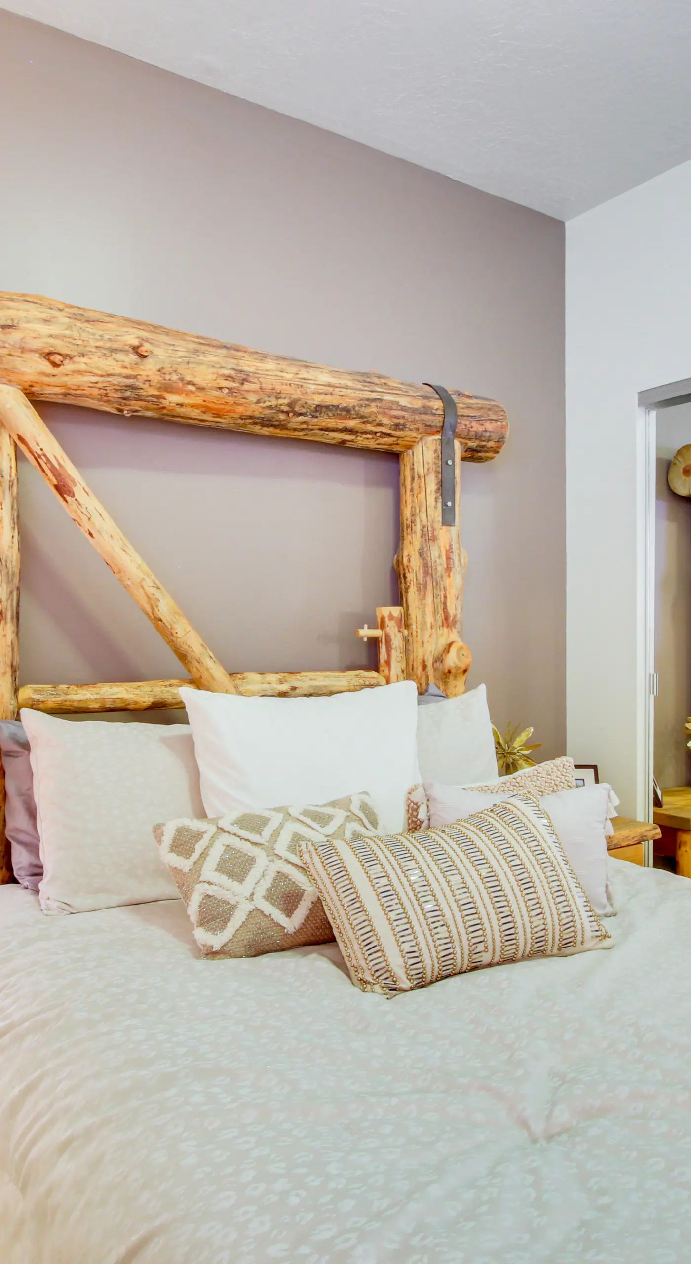 6 Mi to Powder Mtn w/ Shuttle: Cozy Eden Condo!