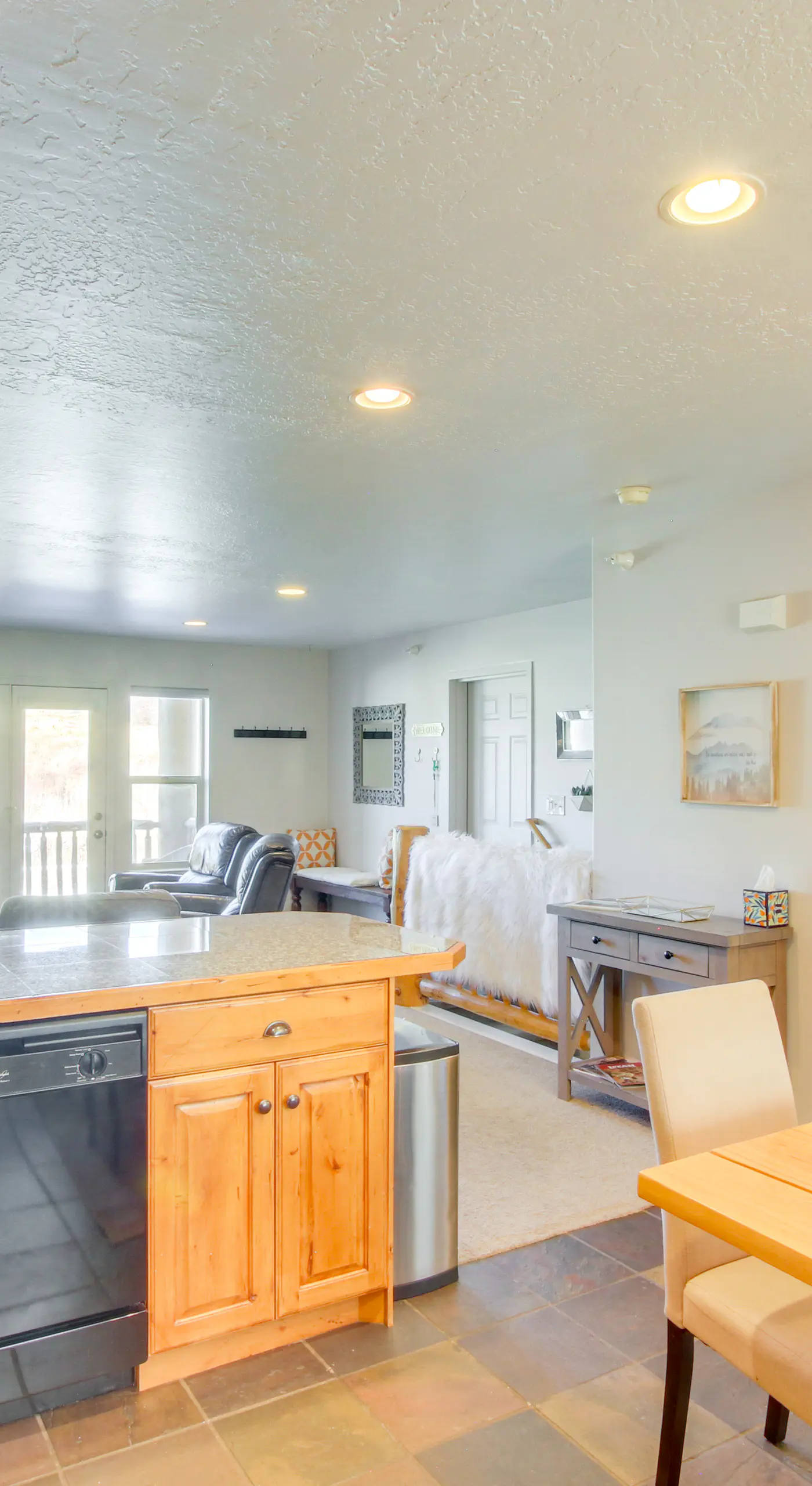 6 Mi to Powder Mtn w/ Shuttle: Cozy Eden Condo!