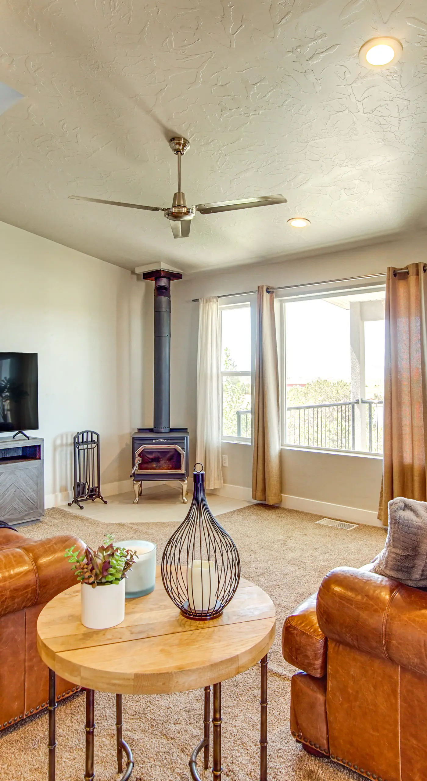 Panoramic Views: Spacious Home in Cedar City!