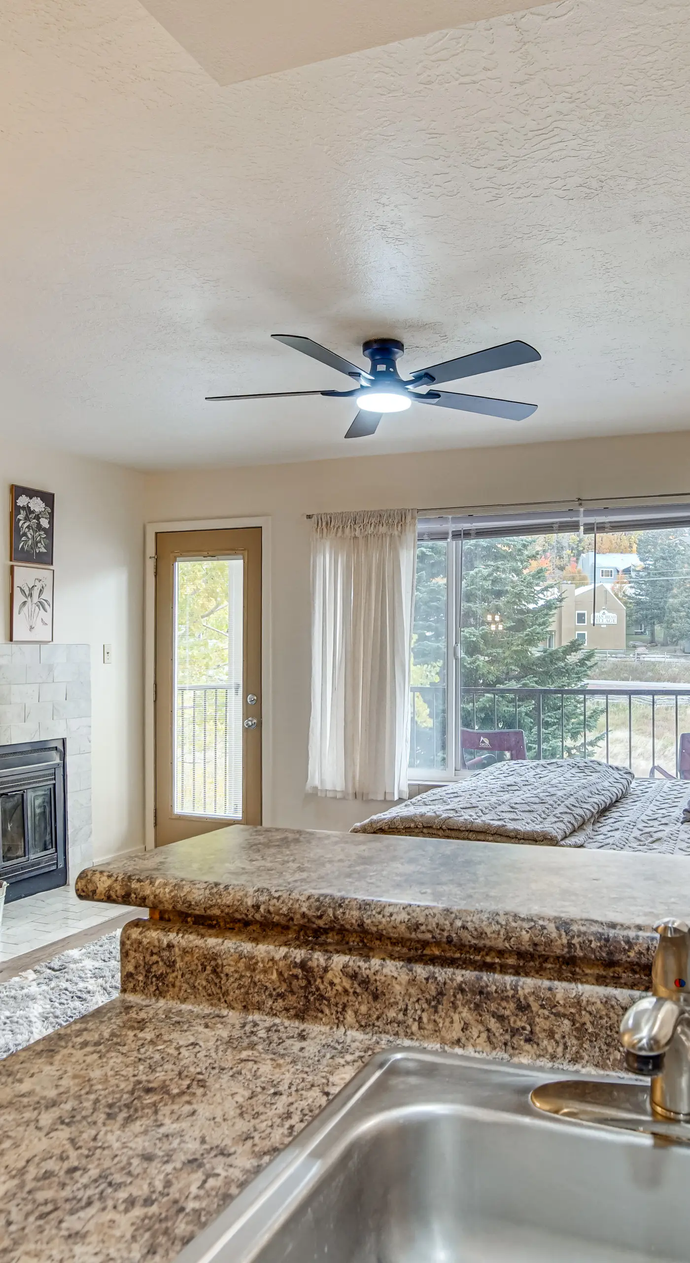 Brian Head Studio Condo w/ Balcony + Mountain View