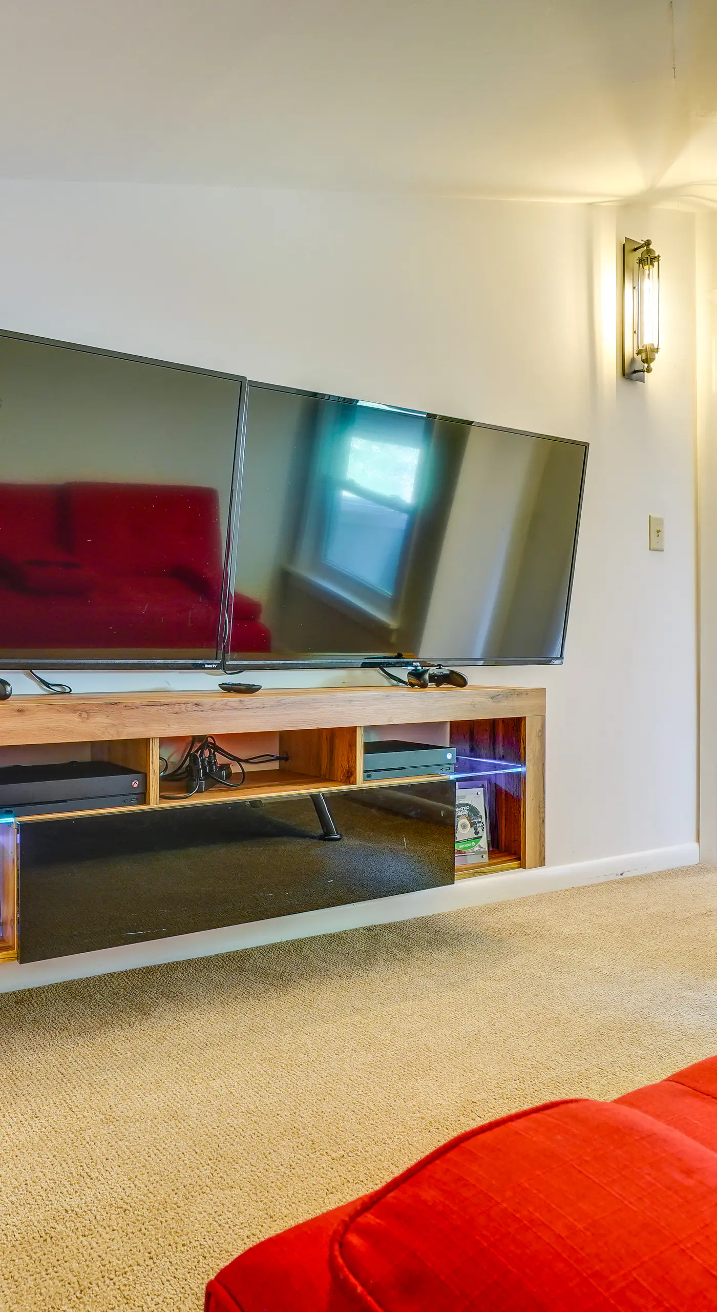 Luxe 5,000 Sq Ft Retreat: 5 Mi to Stratton Resort