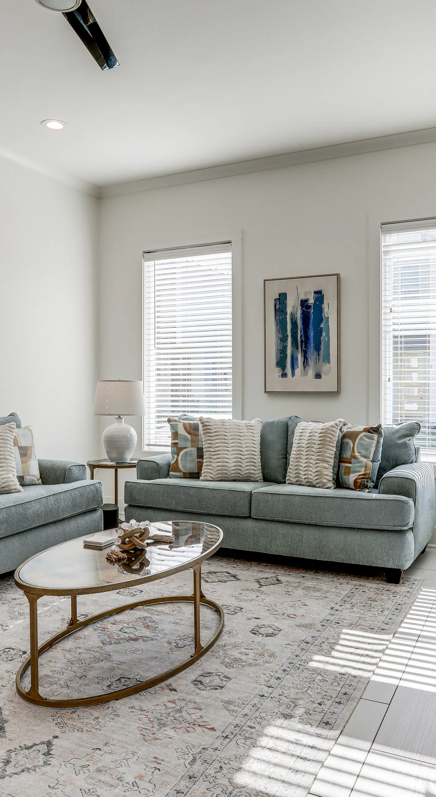 Modern 3BR Retreat - Near Bluebonnet & Hospitals