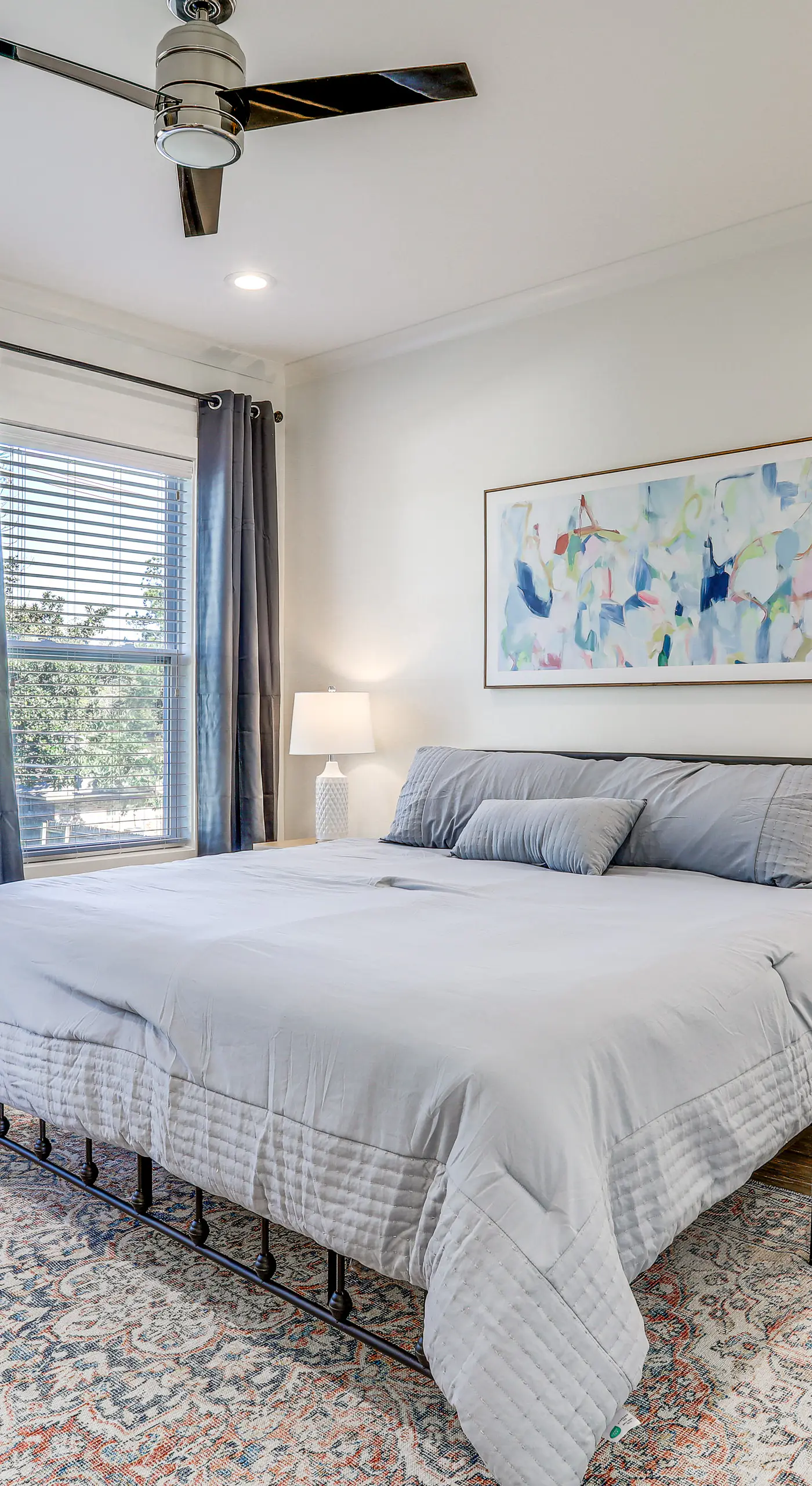 Modern 3BR Retreat - Near Bluebonnet & Hospitals