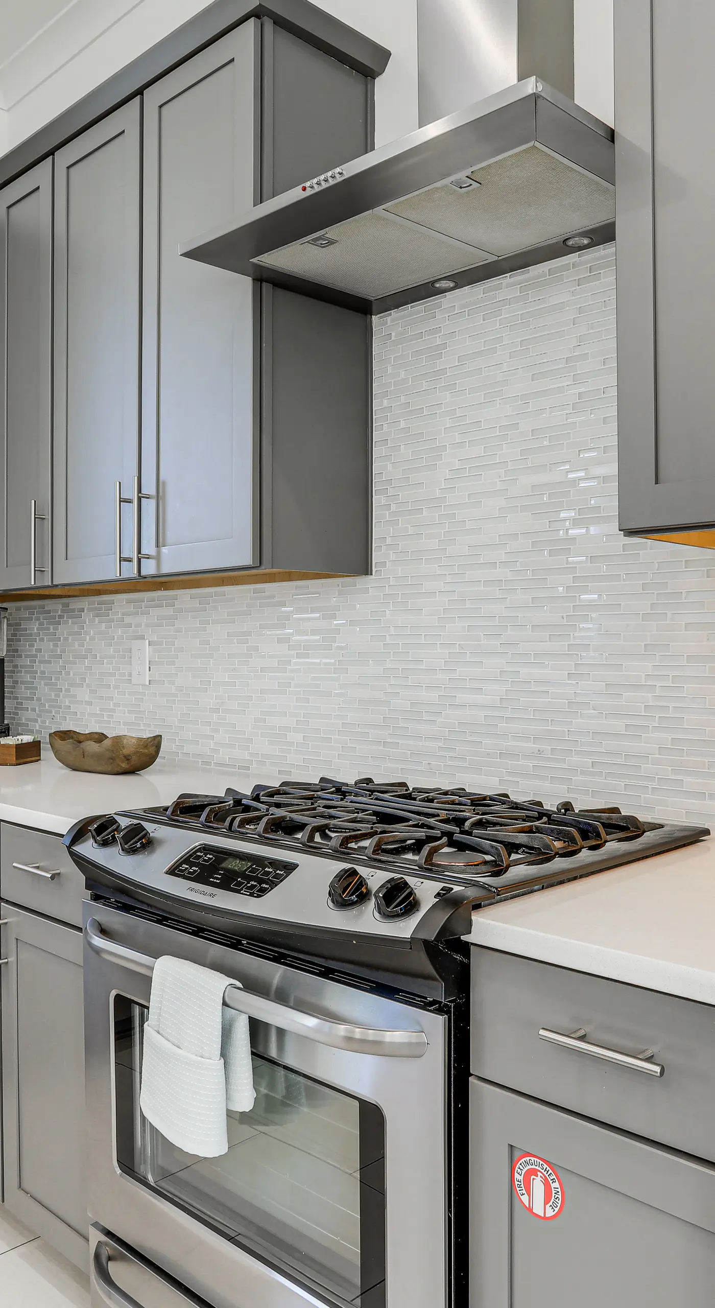 Modern 3BR Retreat - Near Bluebonnet & Hospitals