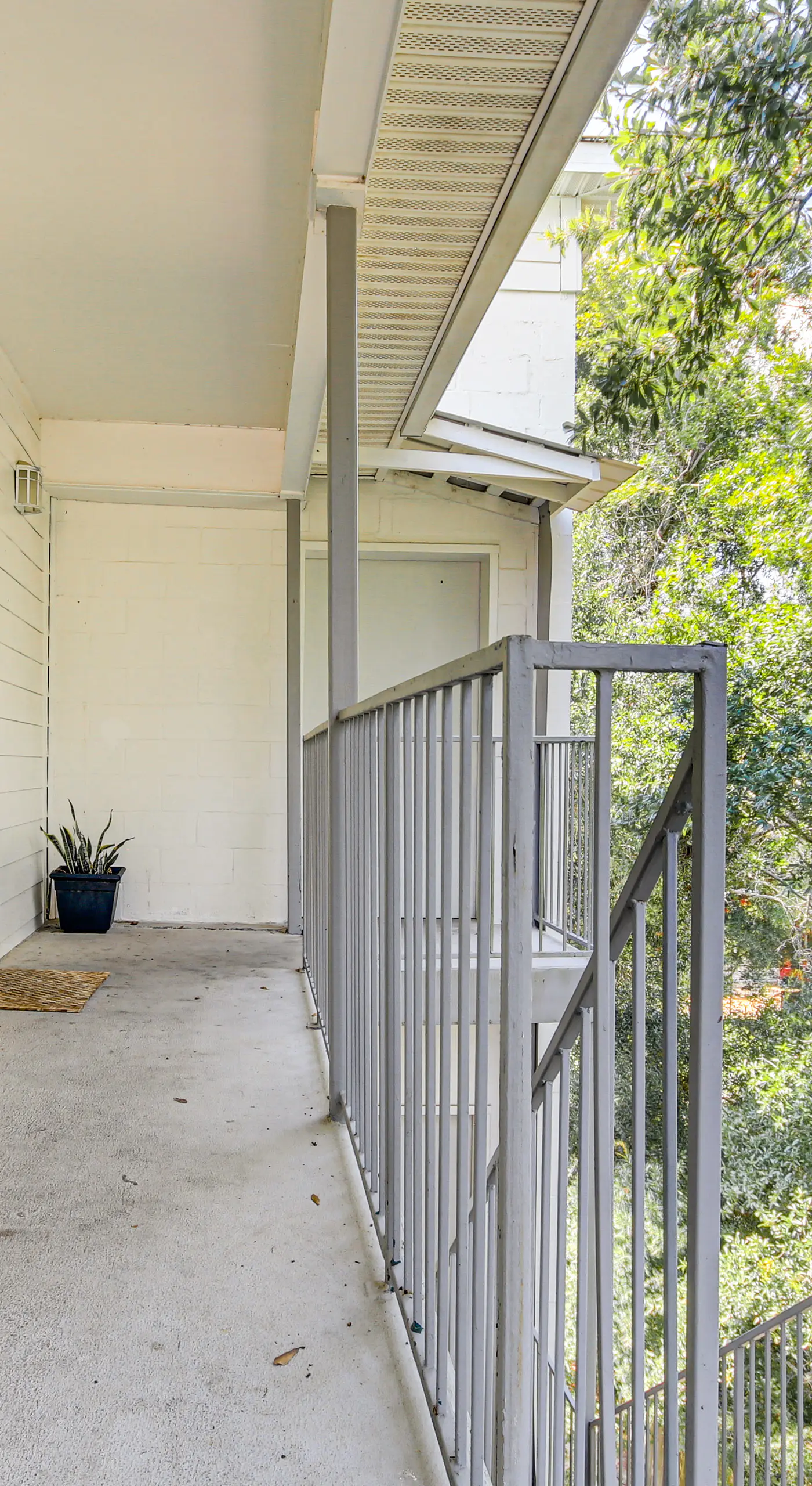 Biloxi Condo w/ Community Pool ~ Half-Mi to Beach!