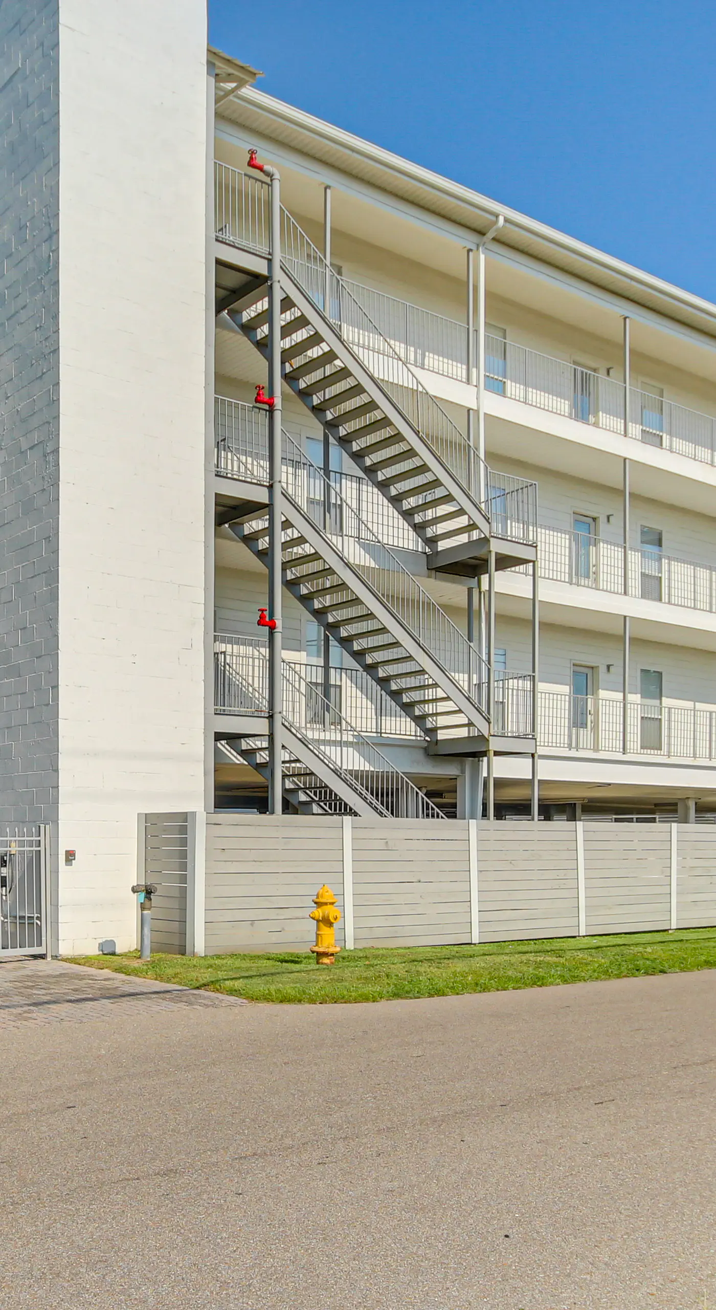 Biloxi Condo w/ Community Pool ~ Half-Mi to Beach!