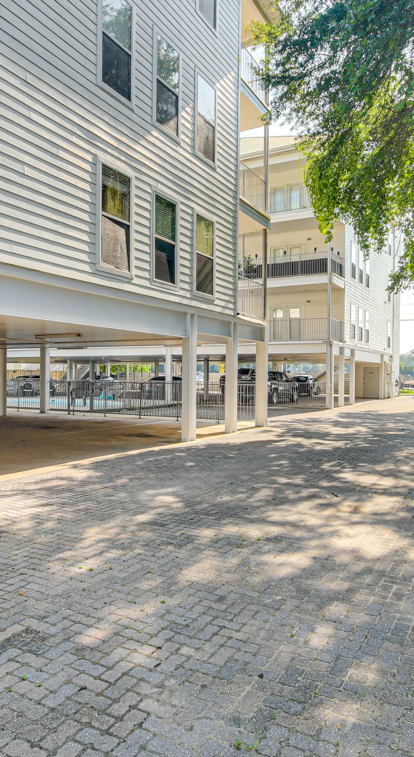 Biloxi Condo w/ Community Pool ~ Half-Mi to Beach!