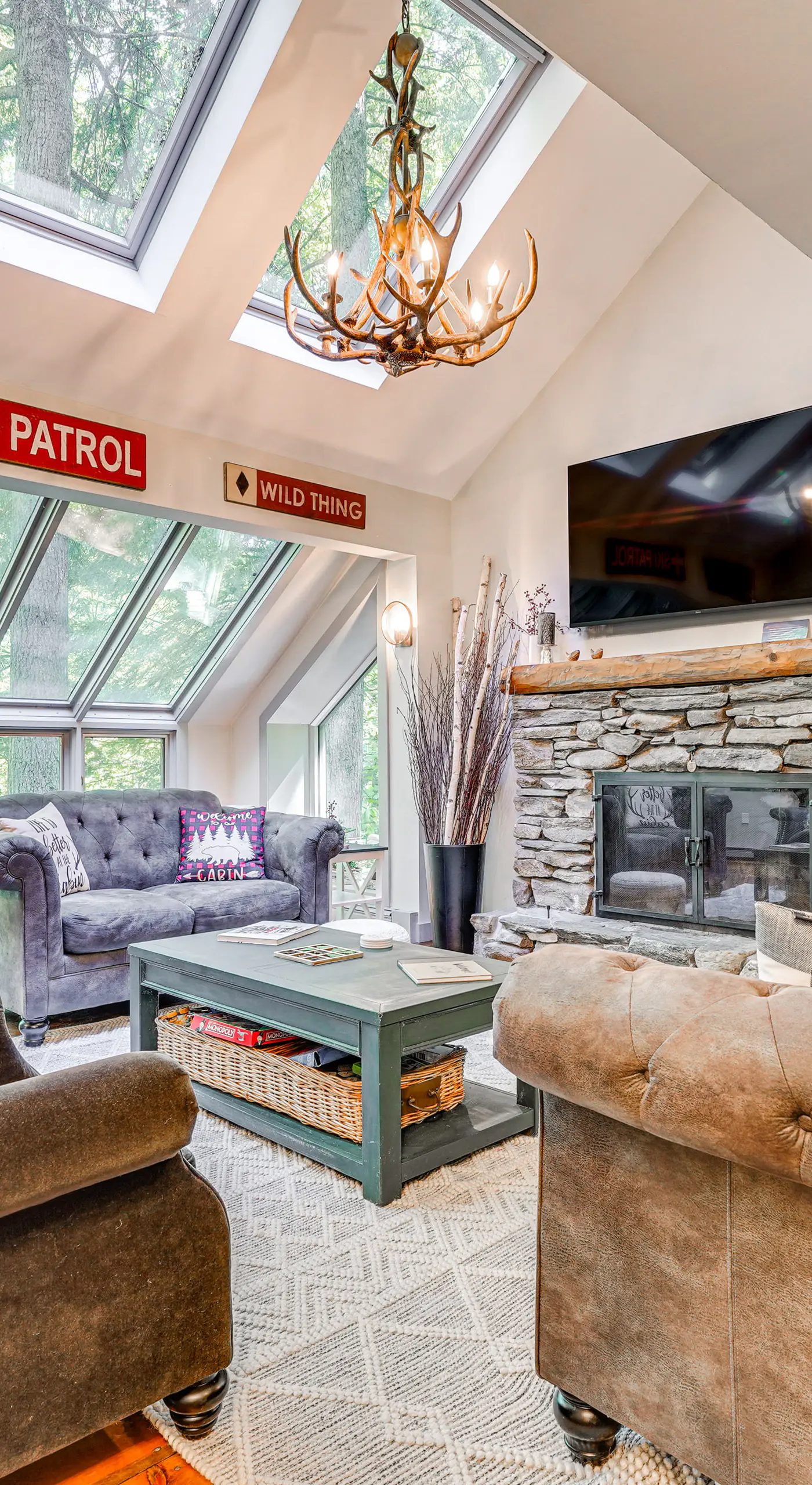 Vermont Mountain Retreat: The Antler House