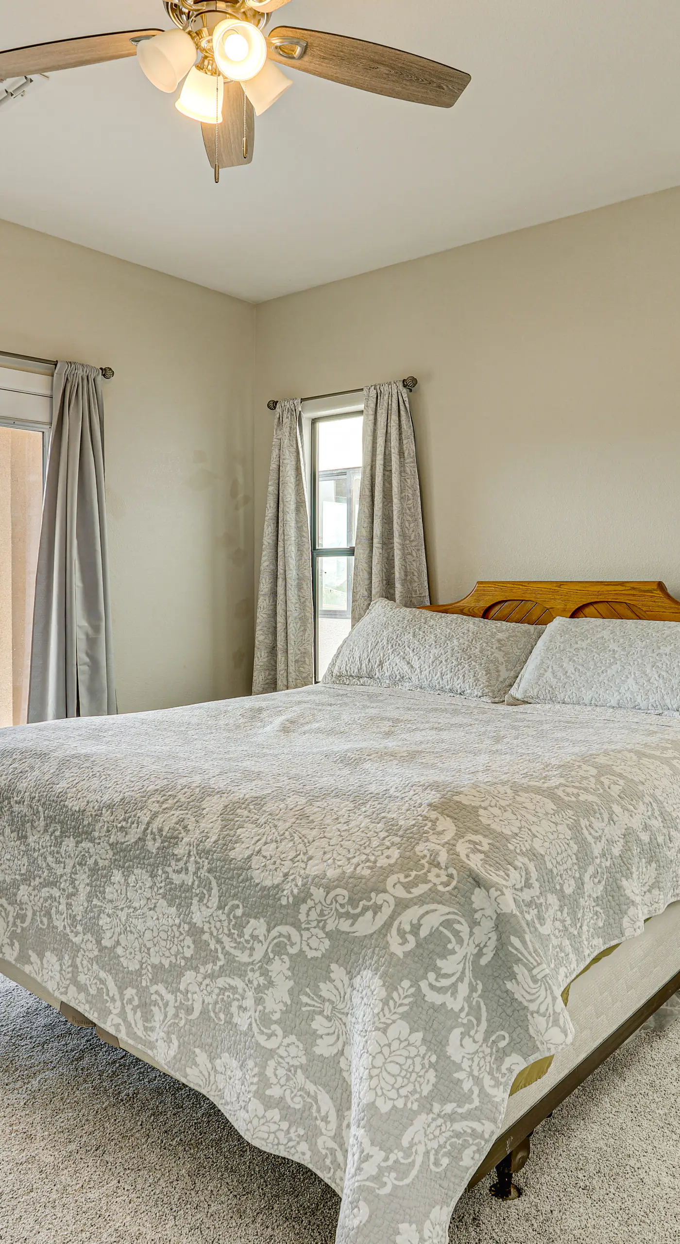 7 Mi to Golf: Mtn-View Retreat in Bullhead City