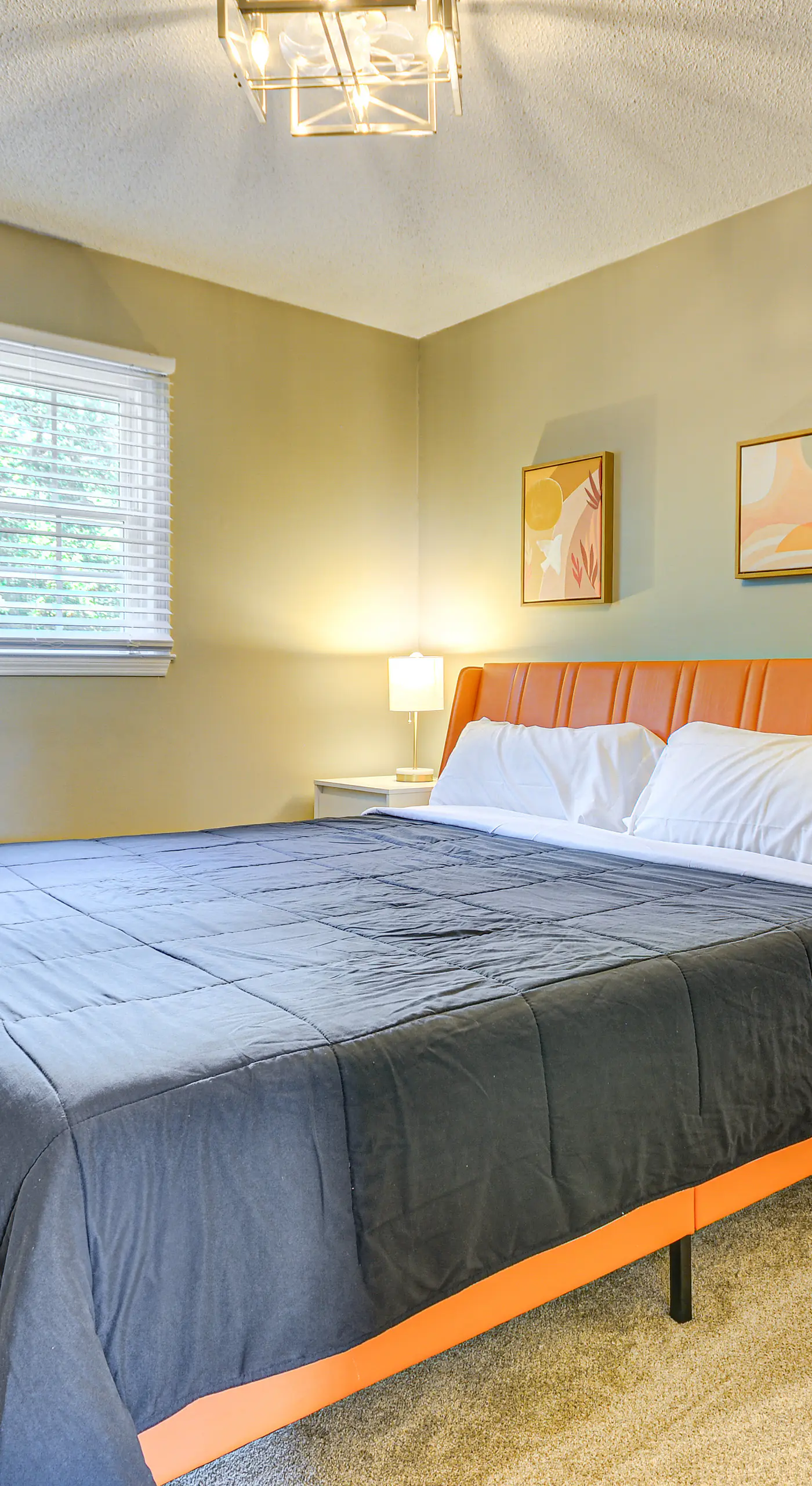 2 Mi to High Point University: Townhome w/ Patio