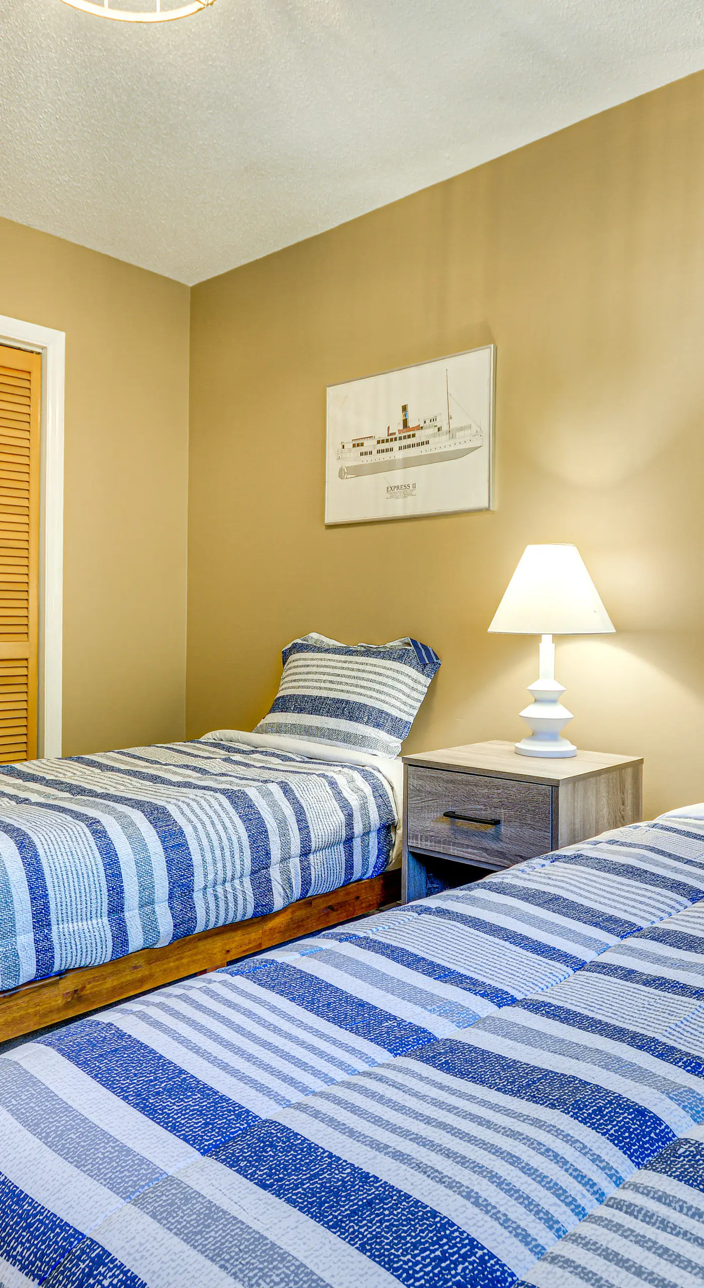 2 Mi to High Point University: Townhome w/ Patio