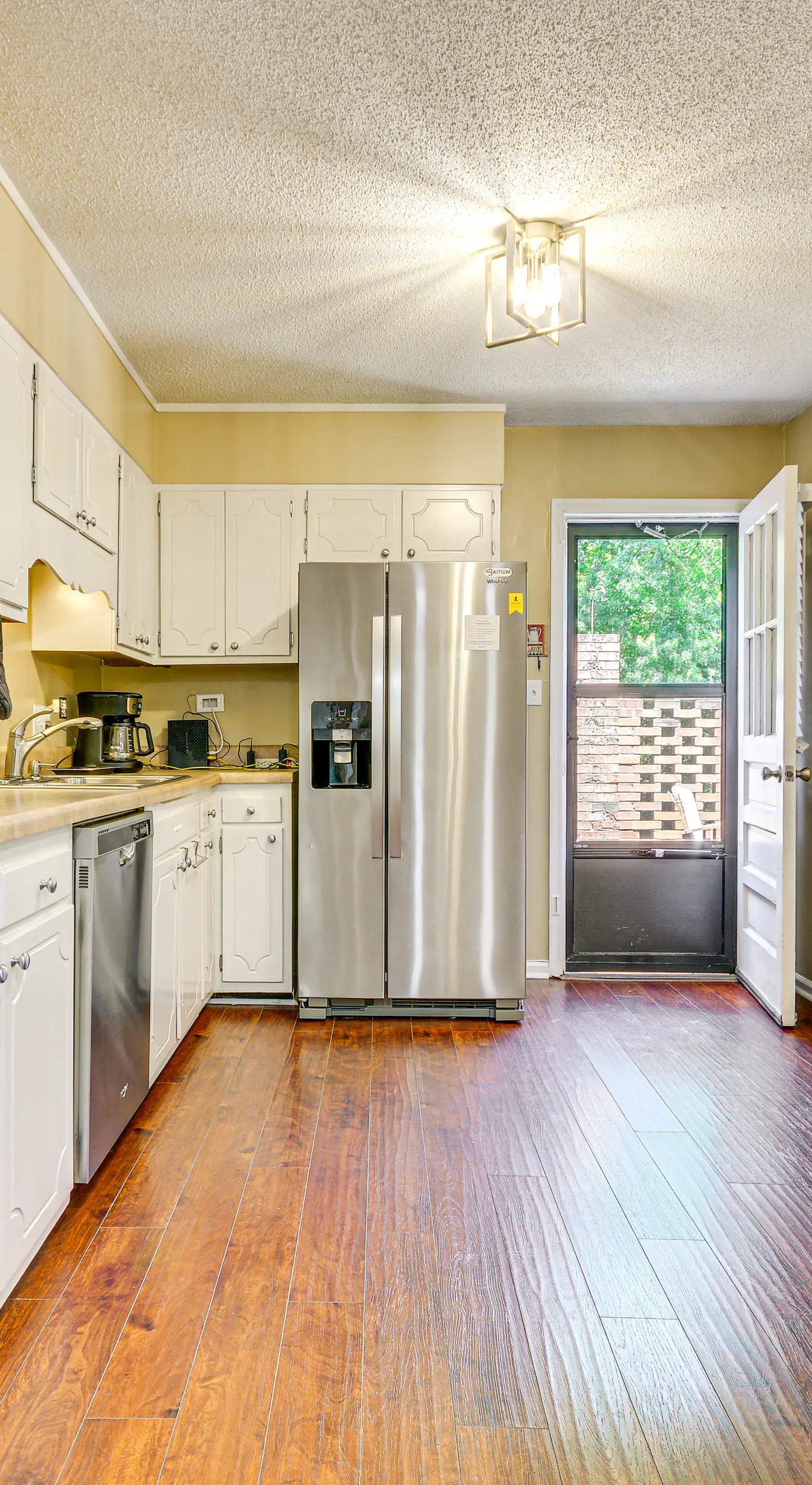 2 Mi to High Point University: Townhome w/ Patio