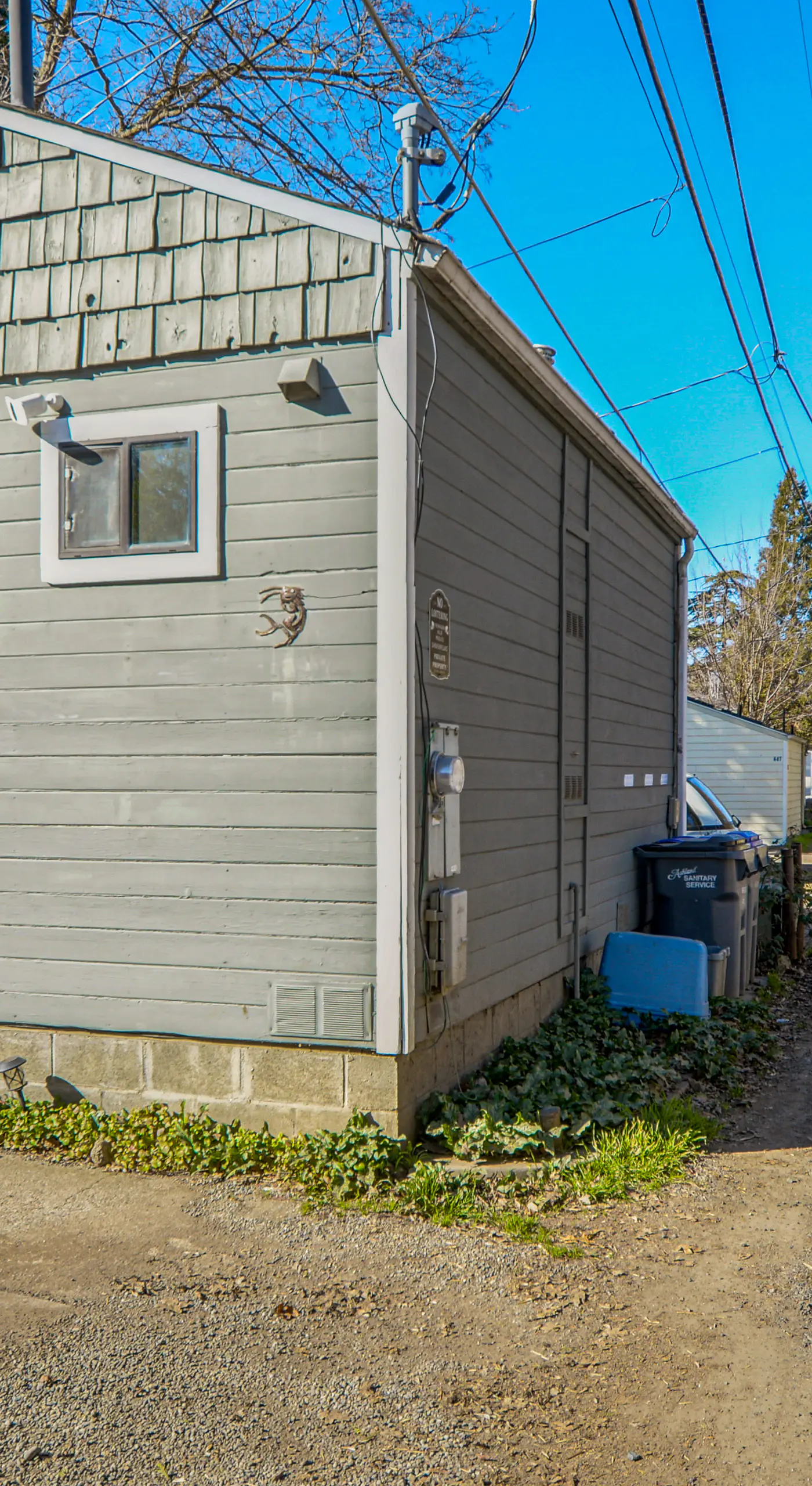 Walk to Dtwn Ashland! Couple's Retreat w/ Yard