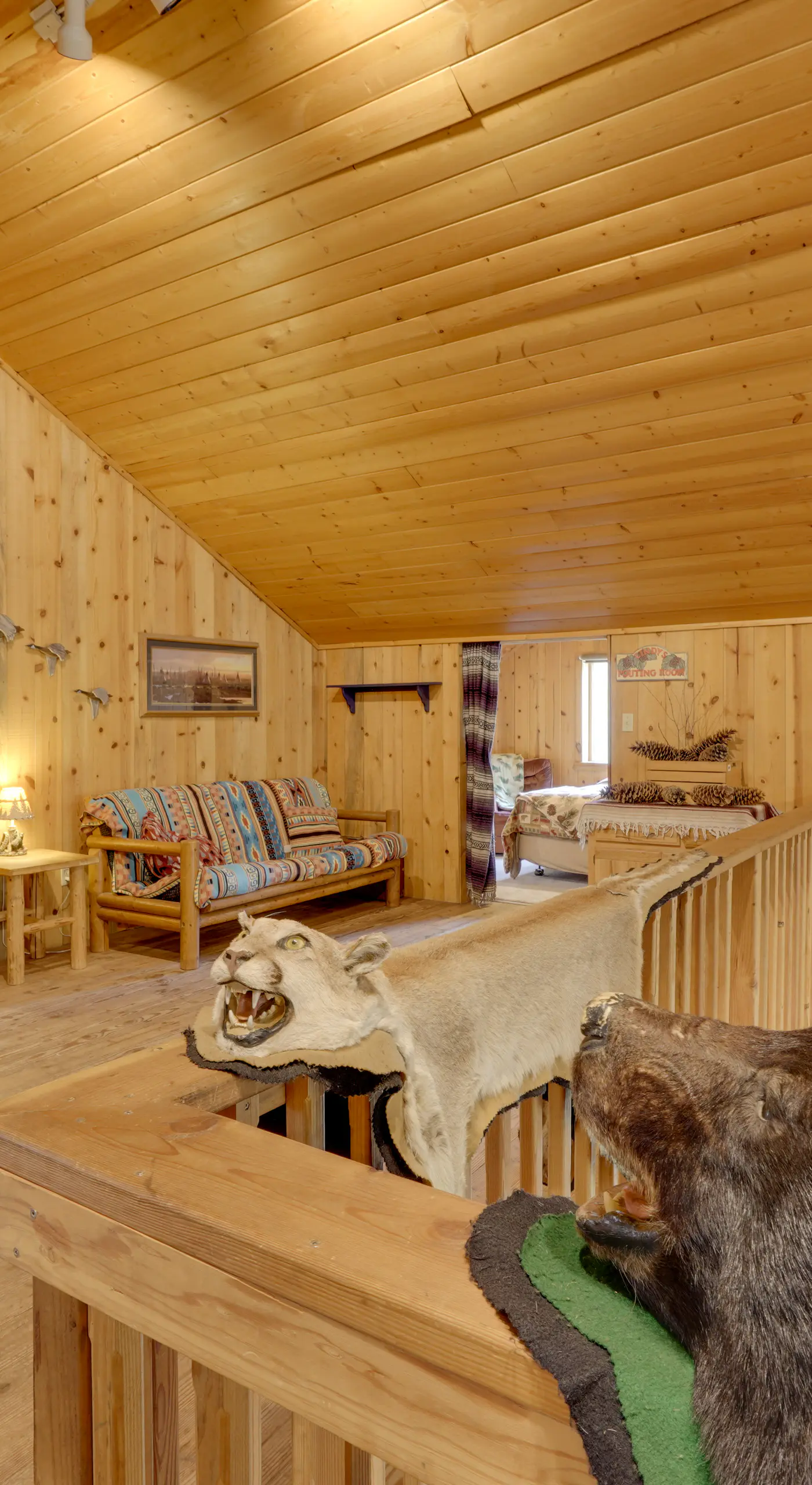 Pet-Friendly House w/ Deck: Near Crater Lake!
