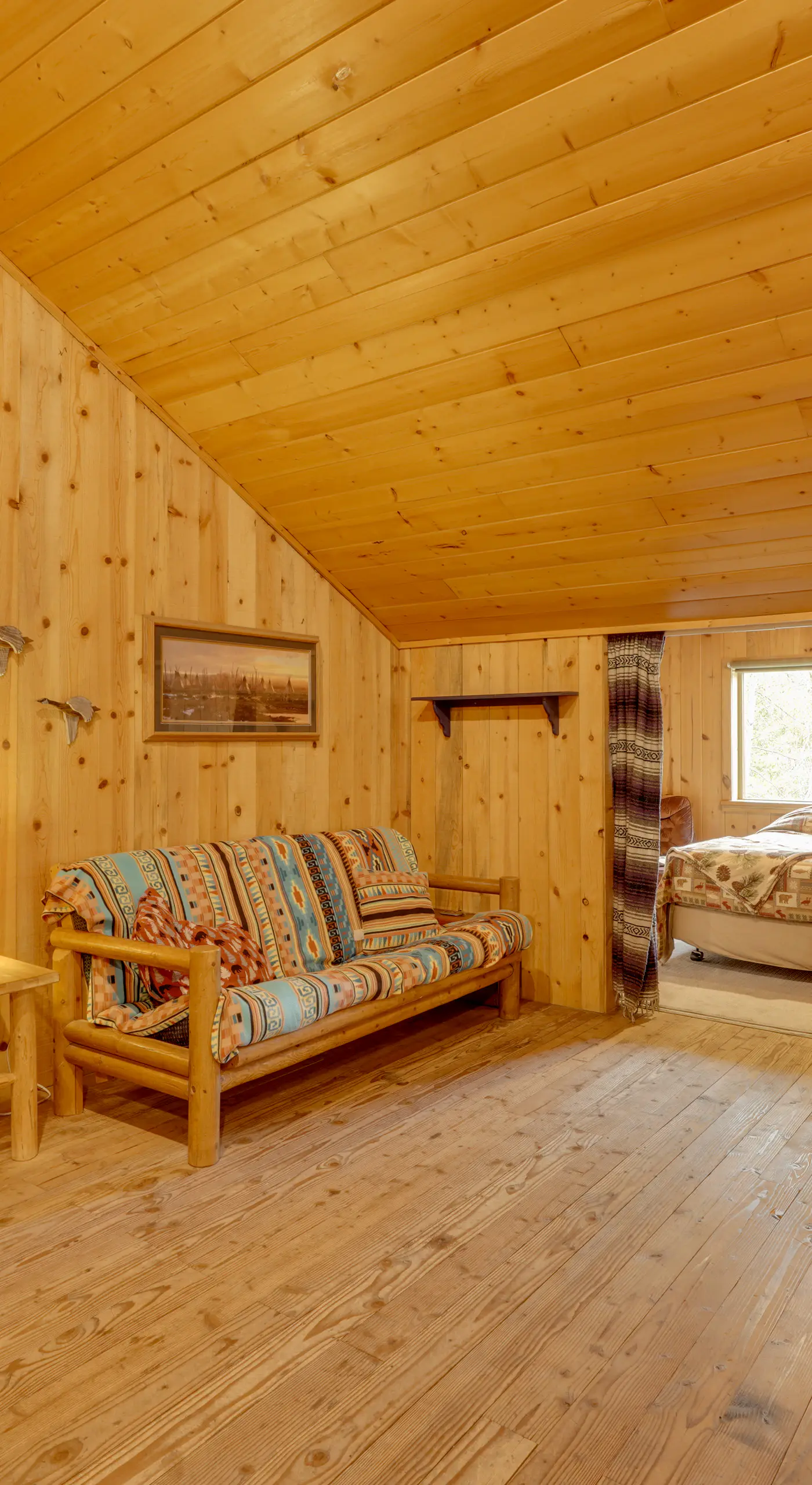 Pet-Friendly House w/ Deck: Near Crater Lake!