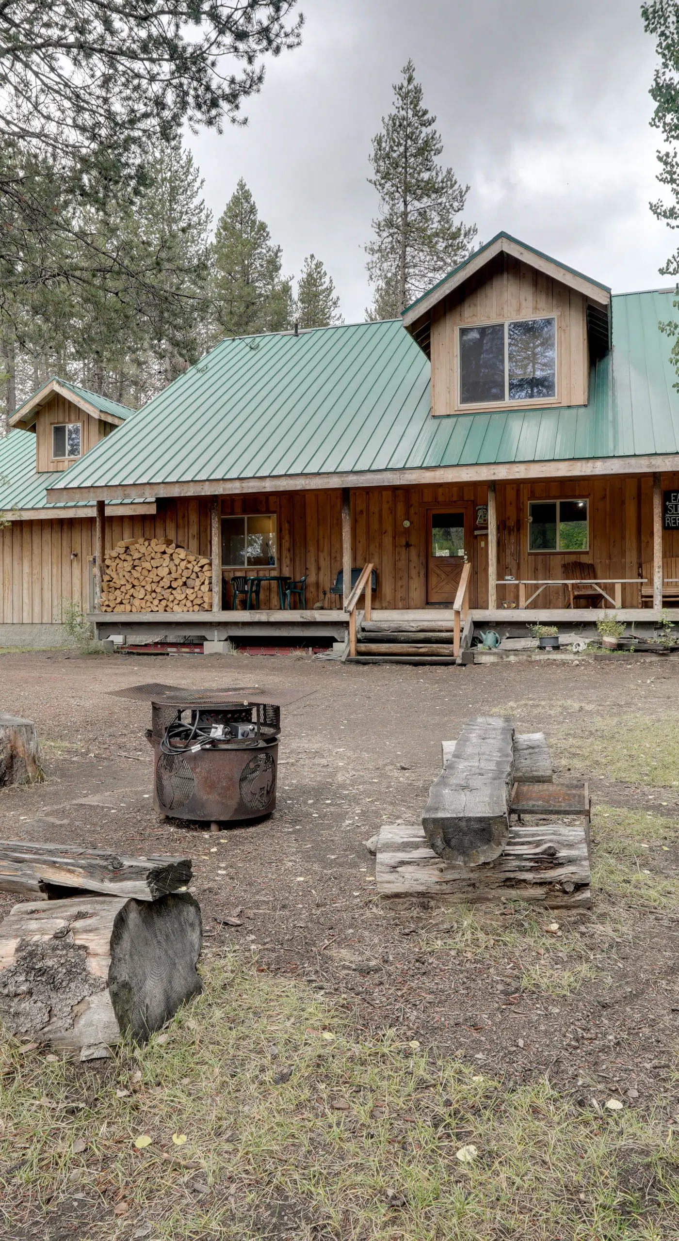Pet-Friendly House w/ Deck: Near Crater Lake!