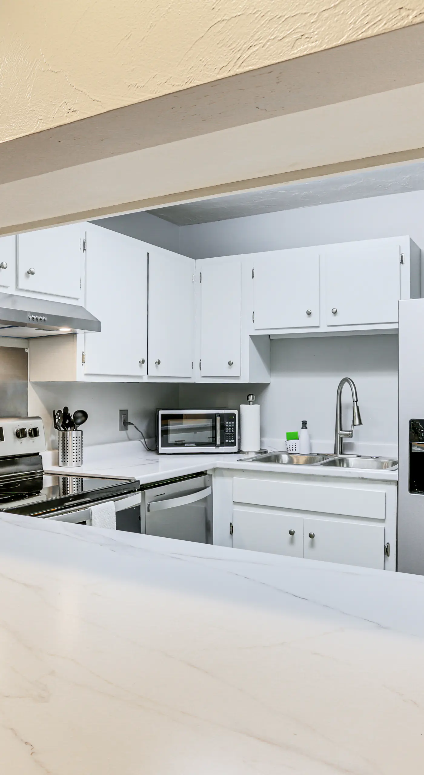 Updated Tallahassee Townhome: 3 Mi to Downtown!