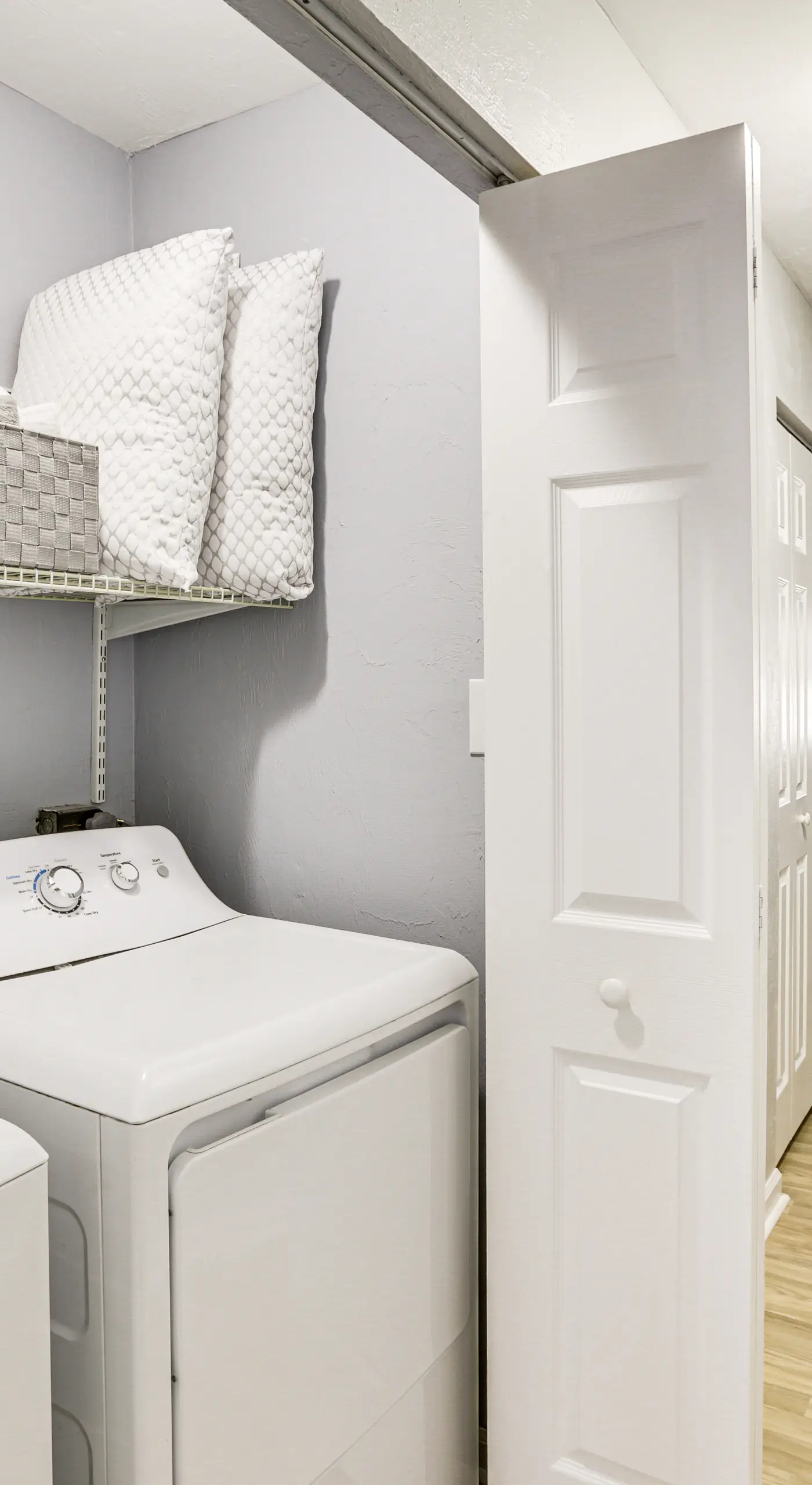 Updated Tallahassee Townhome: 3 Mi to Downtown!