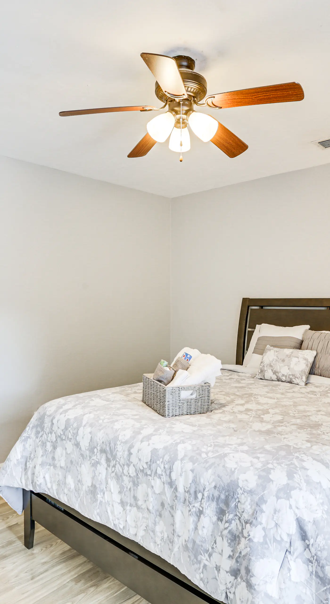 Updated Tallahassee Townhome: 3 Mi to Downtown!