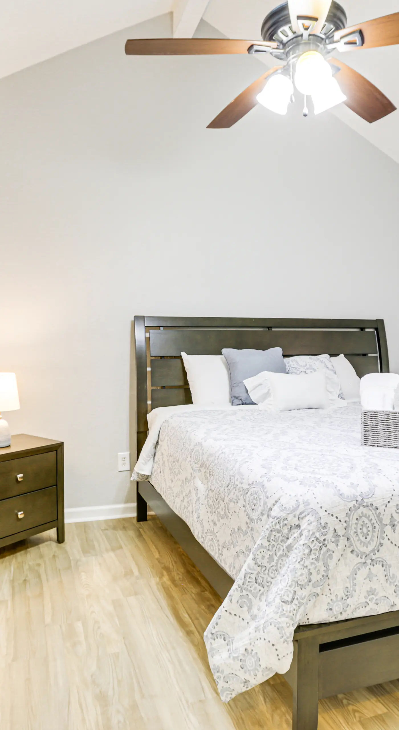 Updated Tallahassee Townhome: 3 Mi to Downtown!