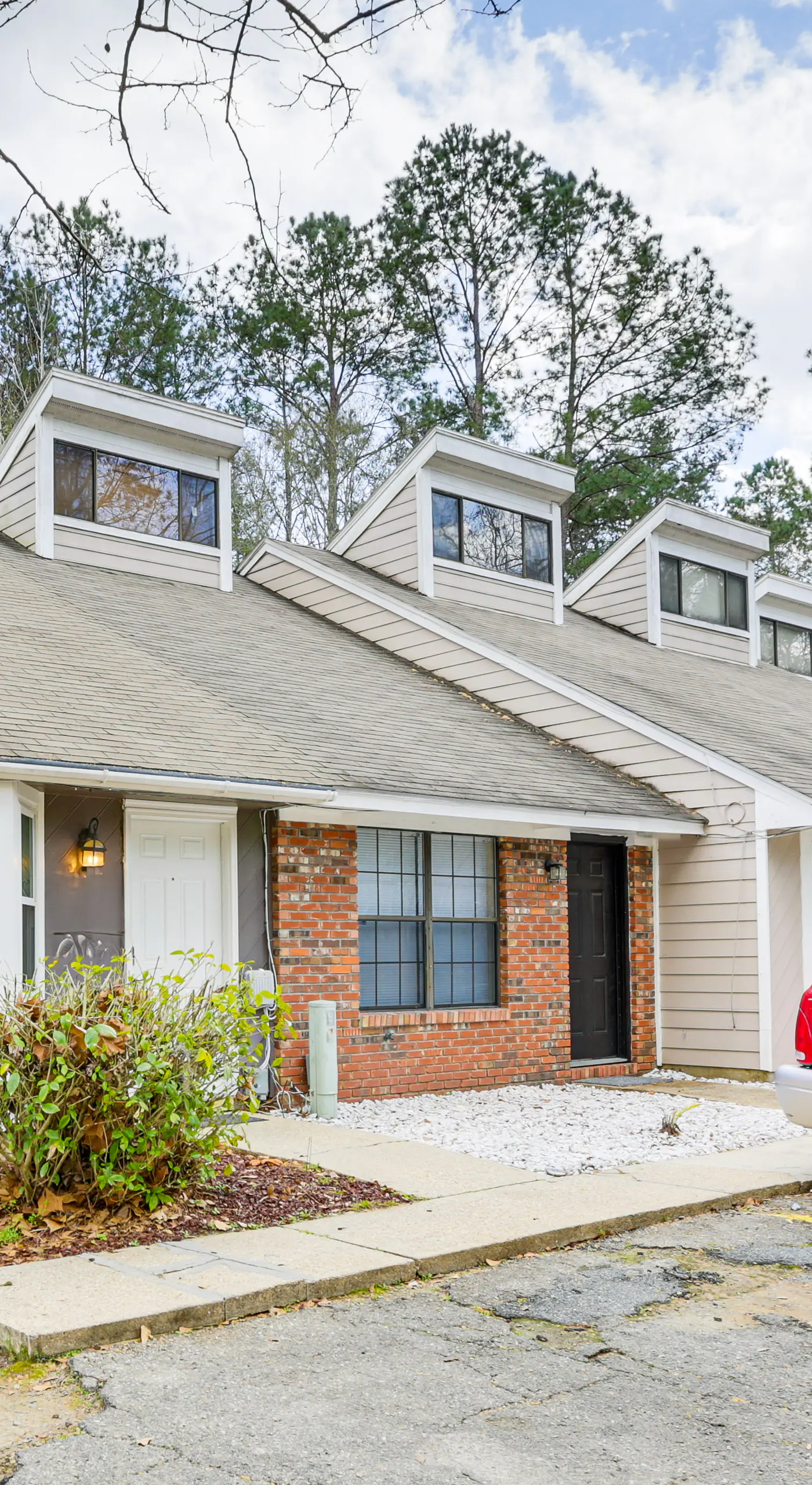 Updated Tallahassee Townhome: 3 Mi to Downtown!