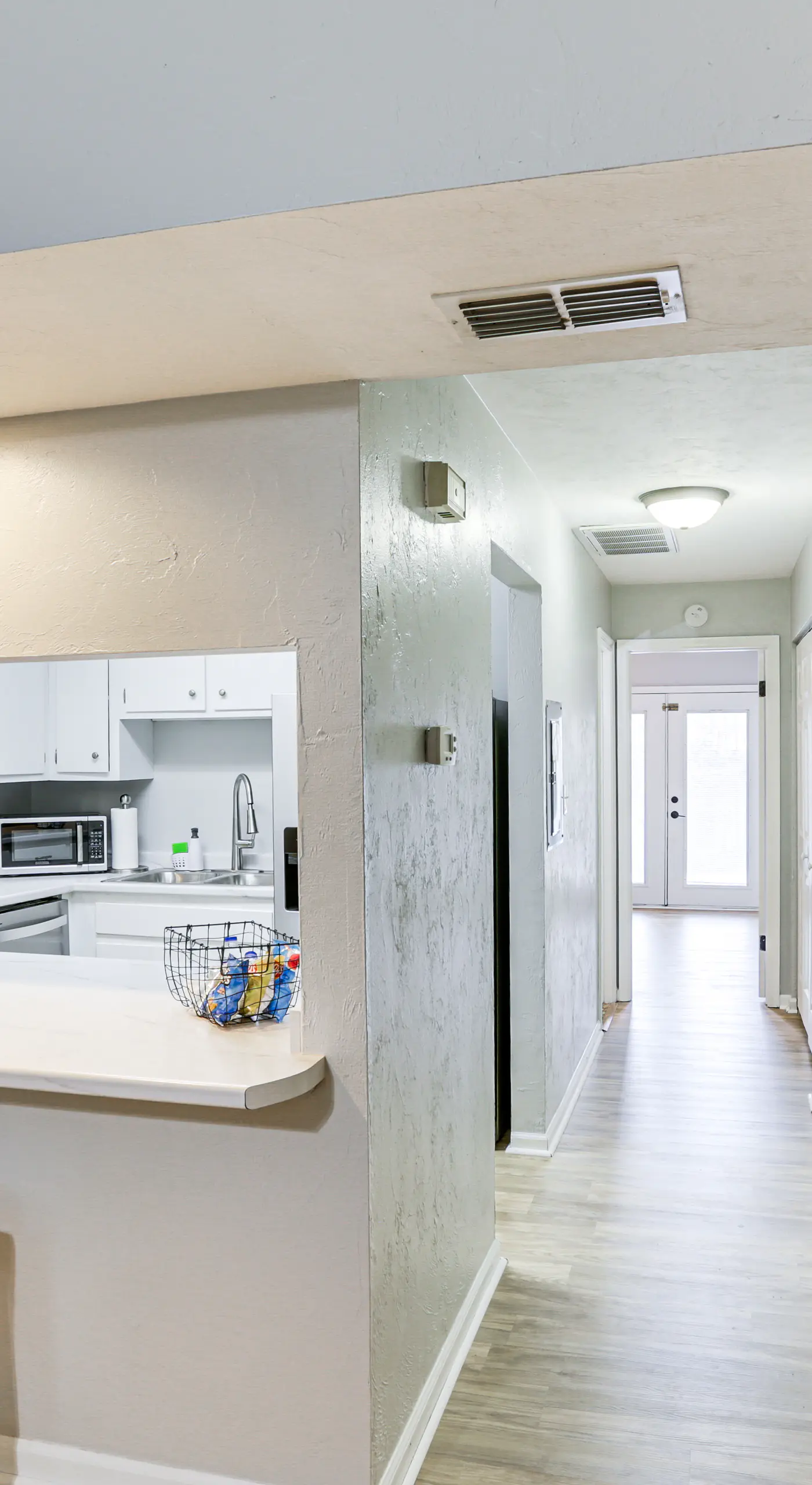 Updated Tallahassee Townhome: 3 Mi to Downtown!