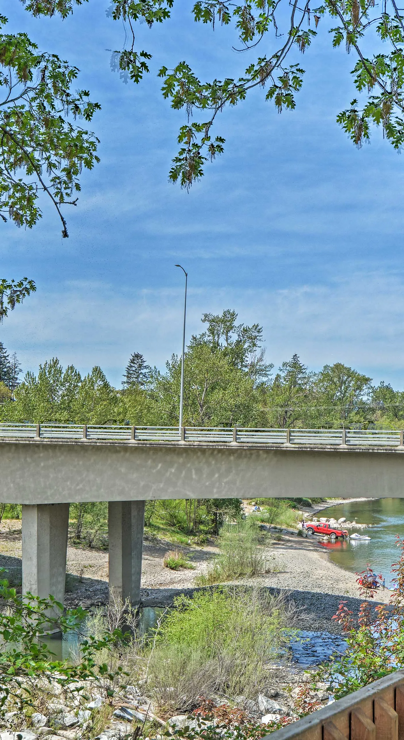 1 Mi to Drinks & Dining: Getaway in Grants Pass