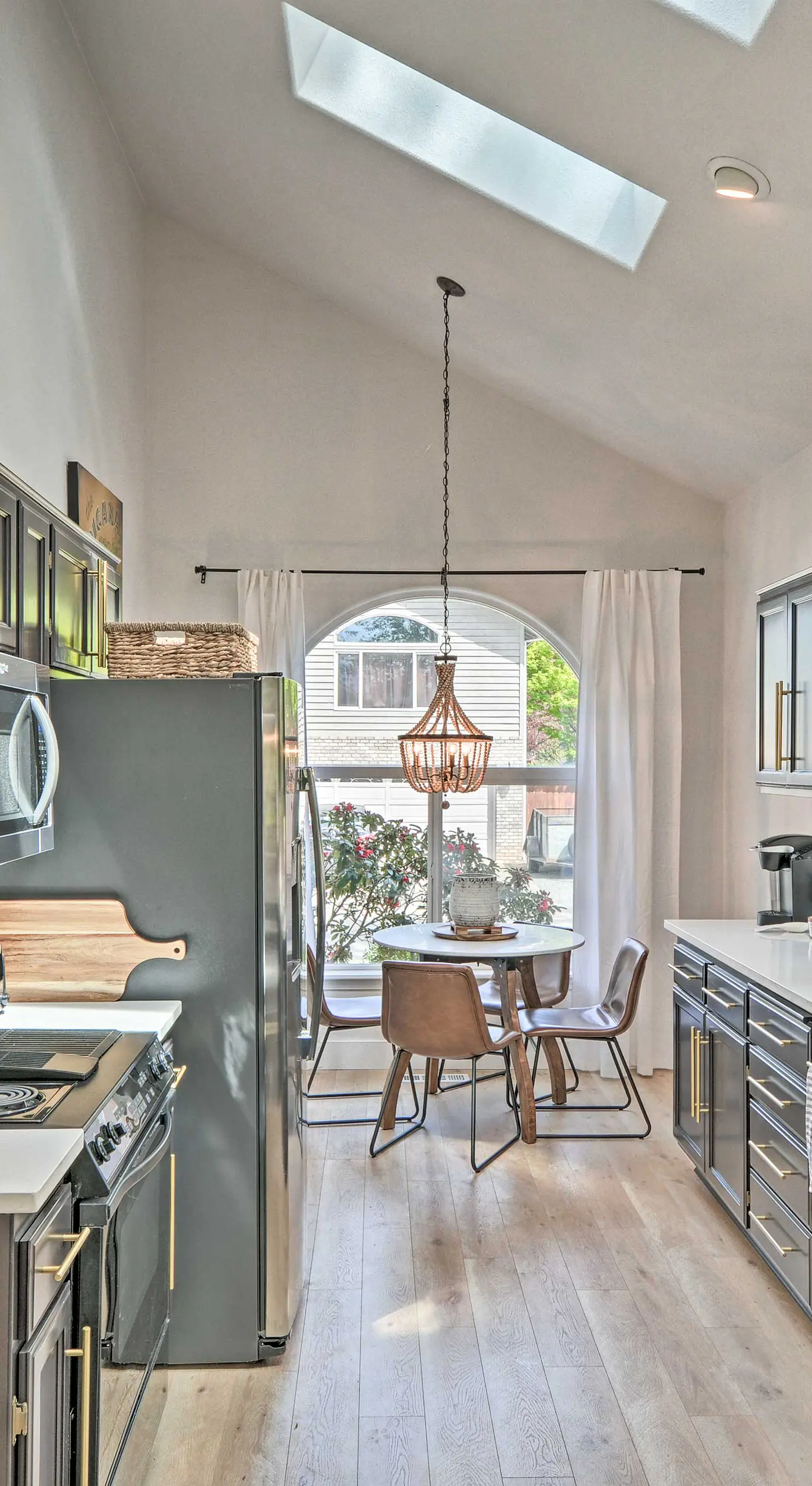 1 Mi to Drinks & Dining: Getaway in Grants Pass