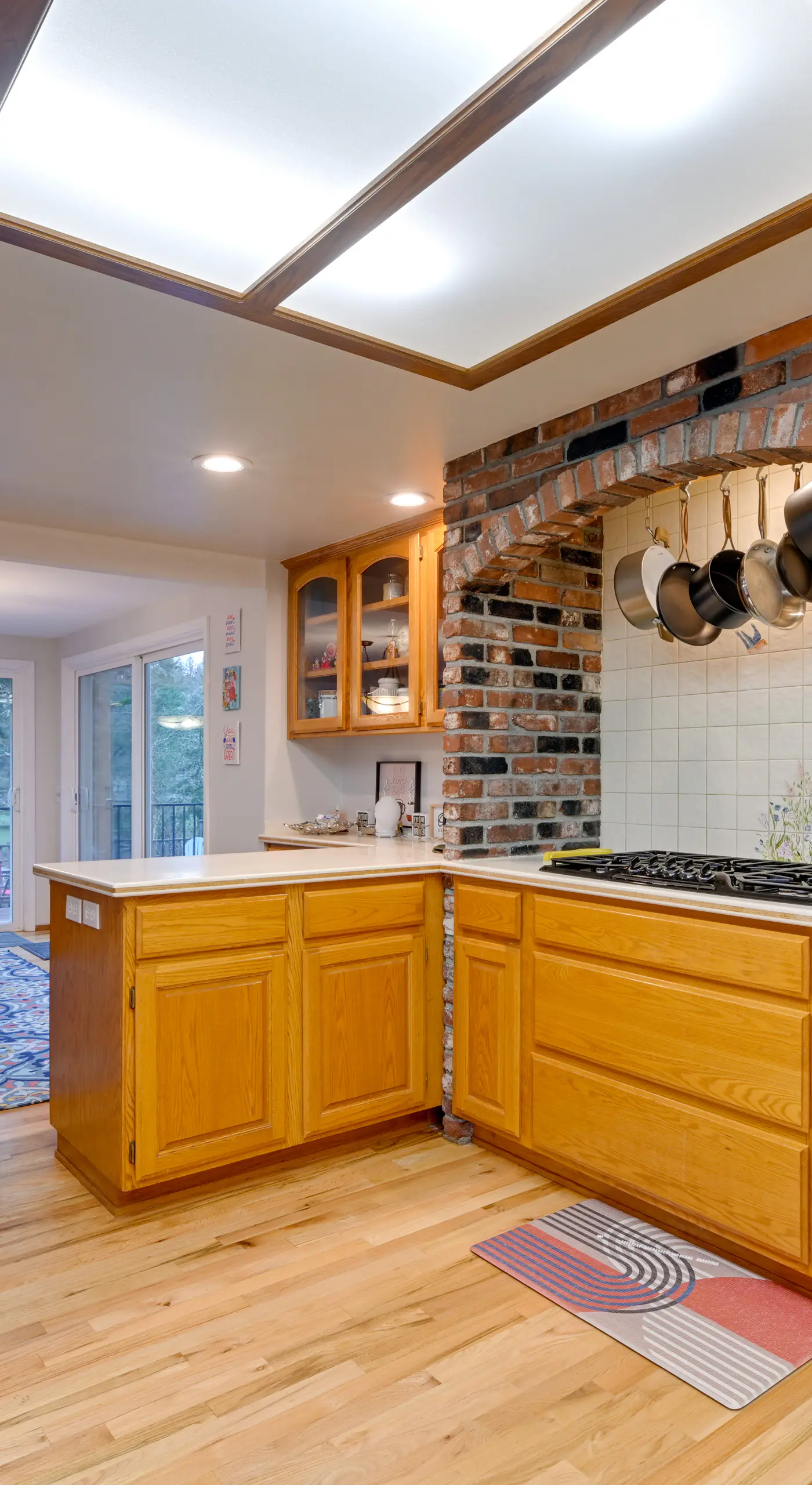 Spacious Grants Pass Home w/ Hot Tub & River Views