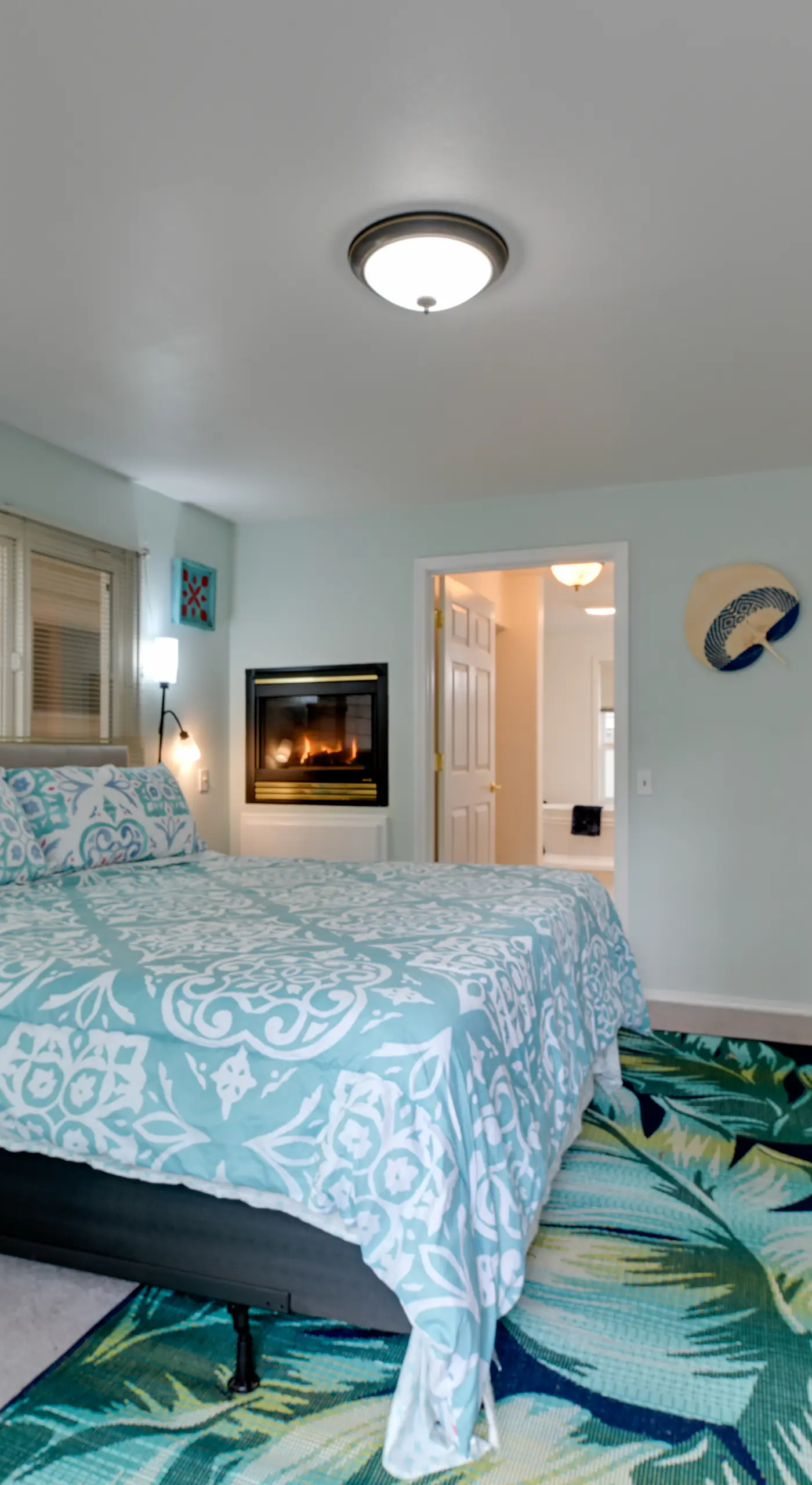 Spacious Grants Pass Home w/ Hot Tub & River Views