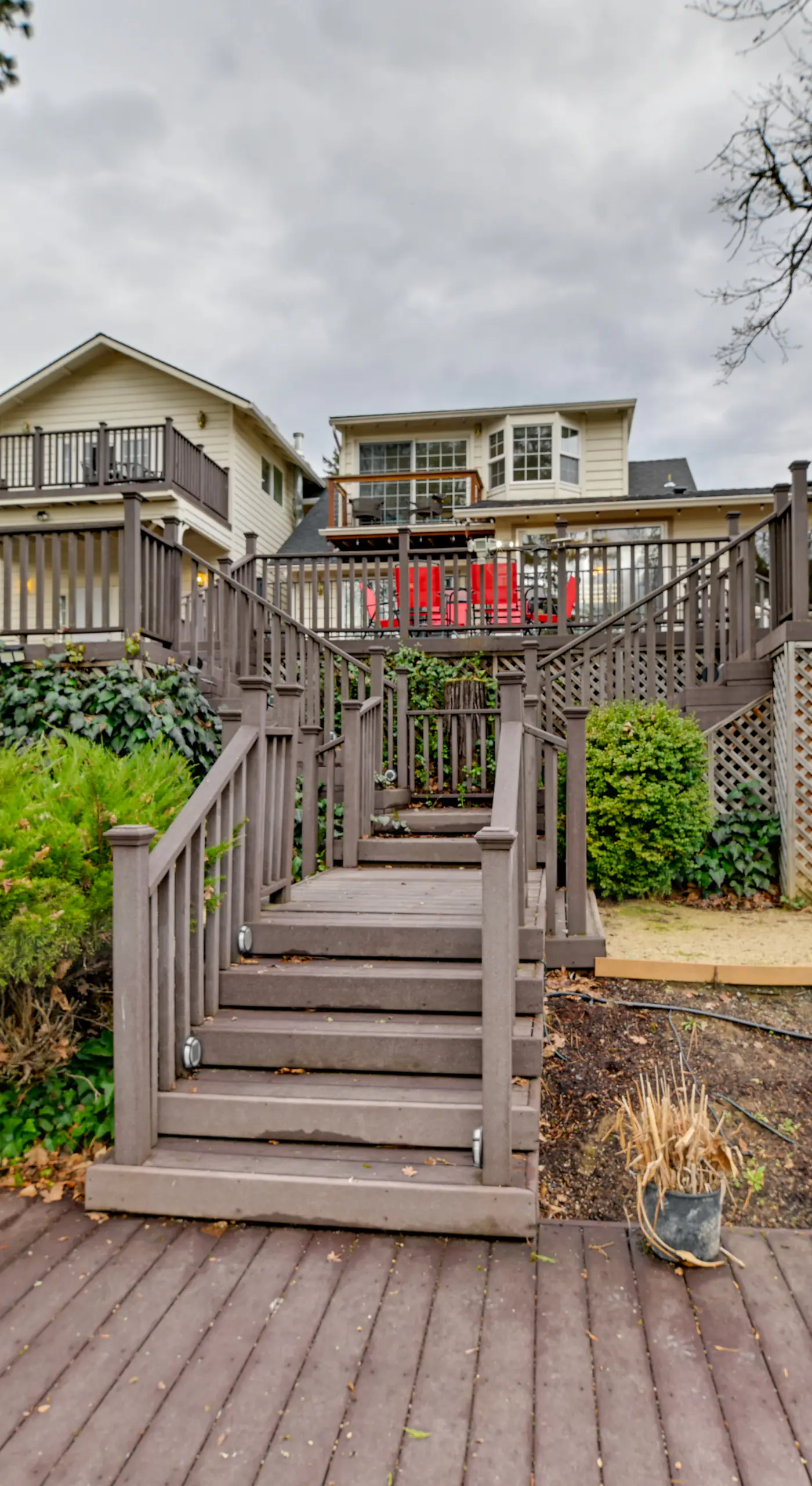 Spacious Grants Pass Home w/ Hot Tub & River Views