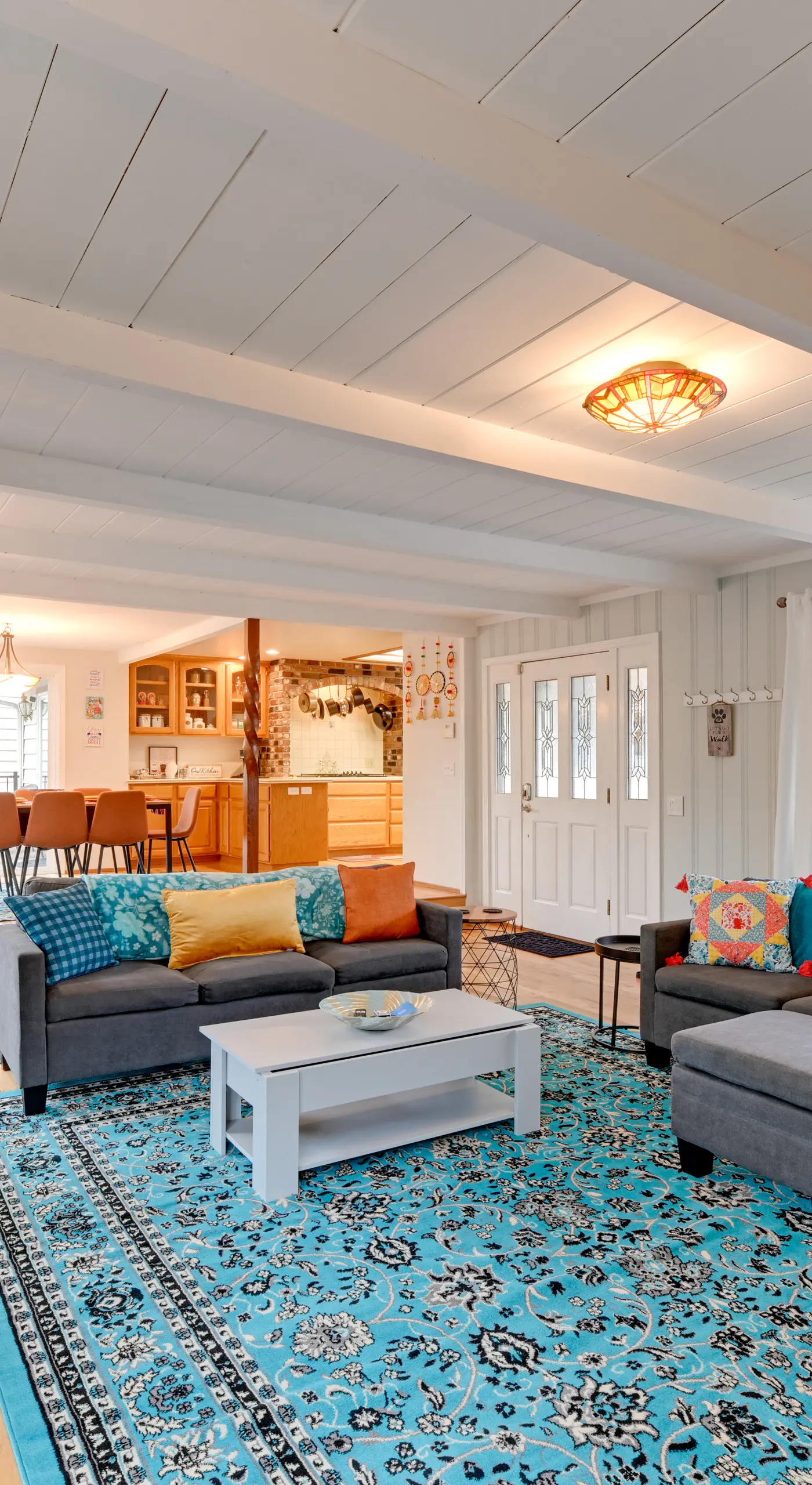Spacious Grants Pass Home w/ Hot Tub & River Views