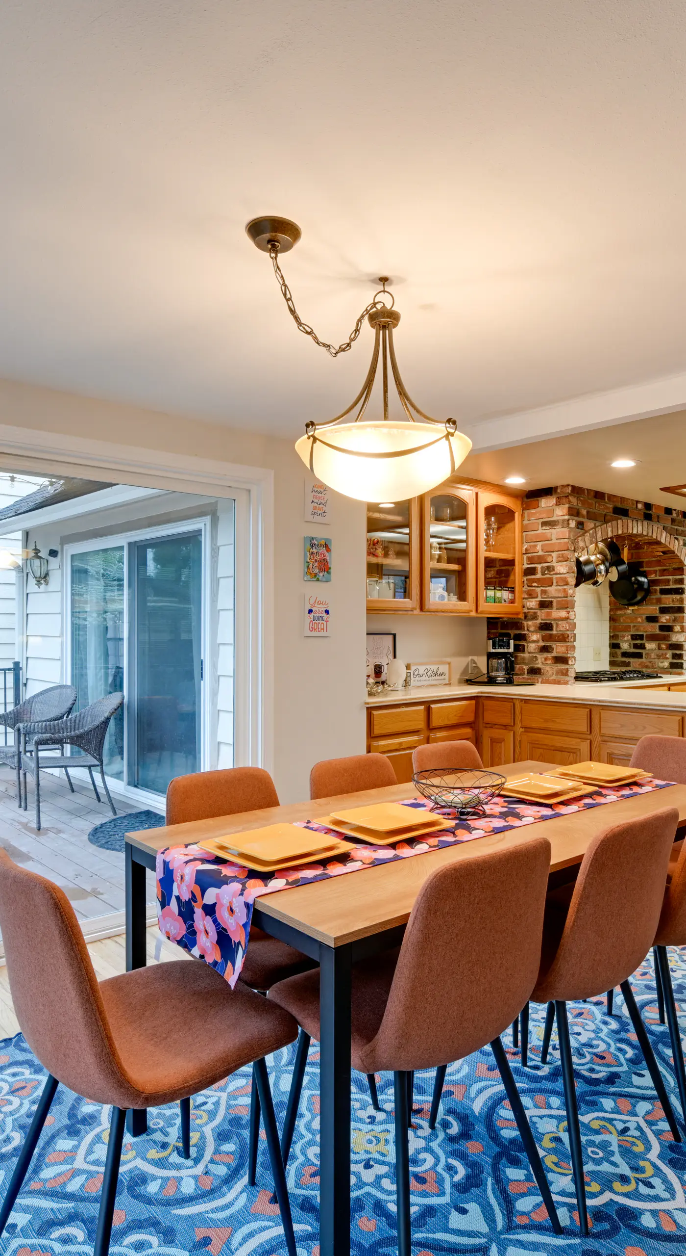 Spacious Grants Pass Home w/ Hot Tub & River Views
