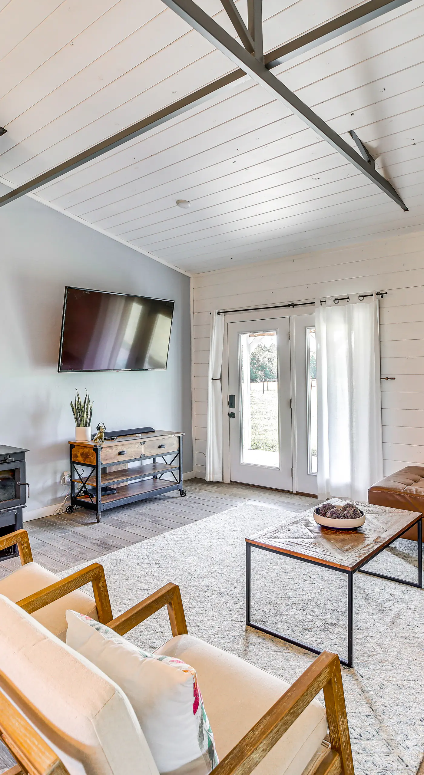 Peaceful Vinita Home w/ Fire Pit: 11 Mi to Lake!
