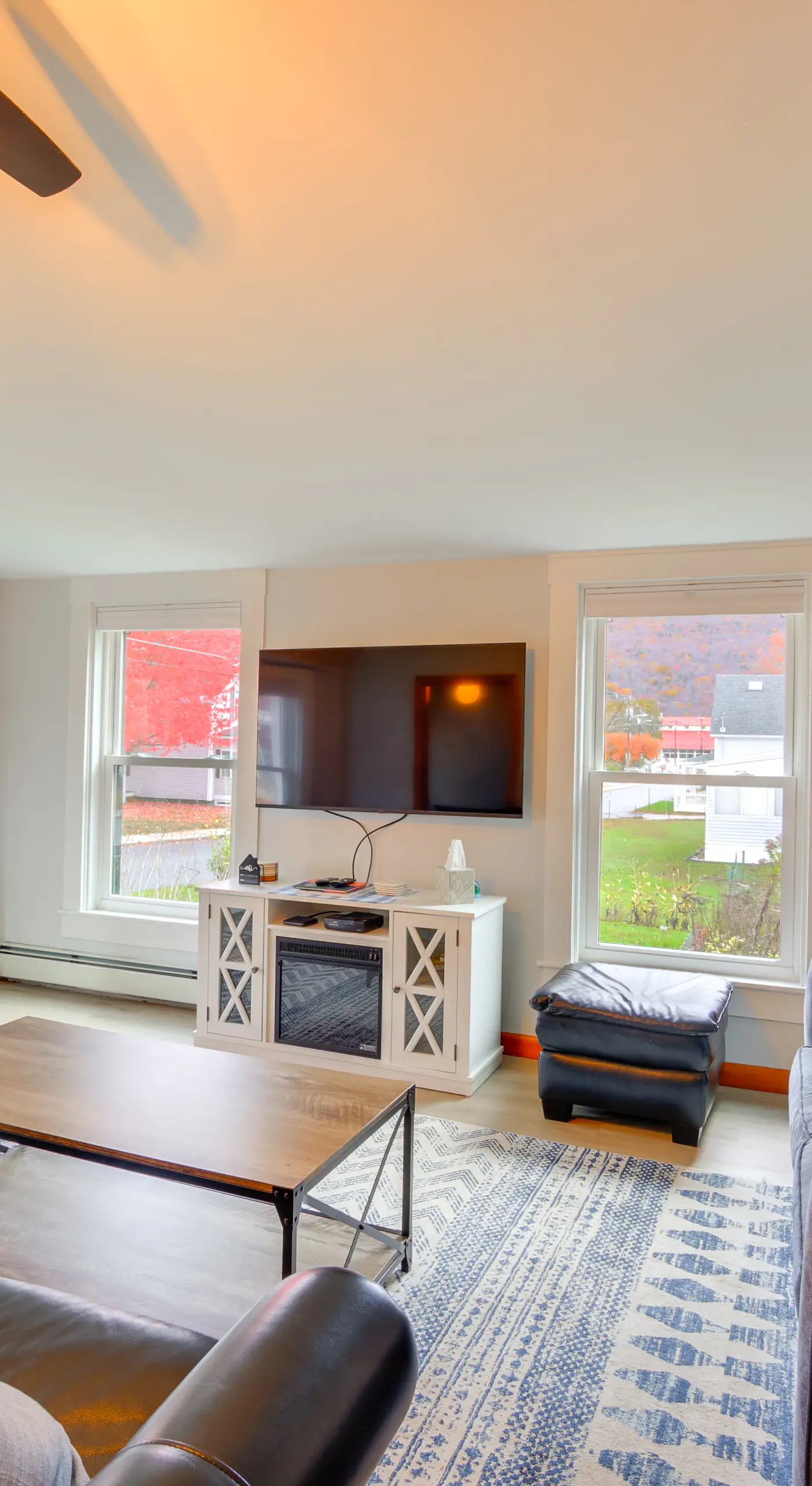 Comfortable Lincoln Home: Walk to Main Street!