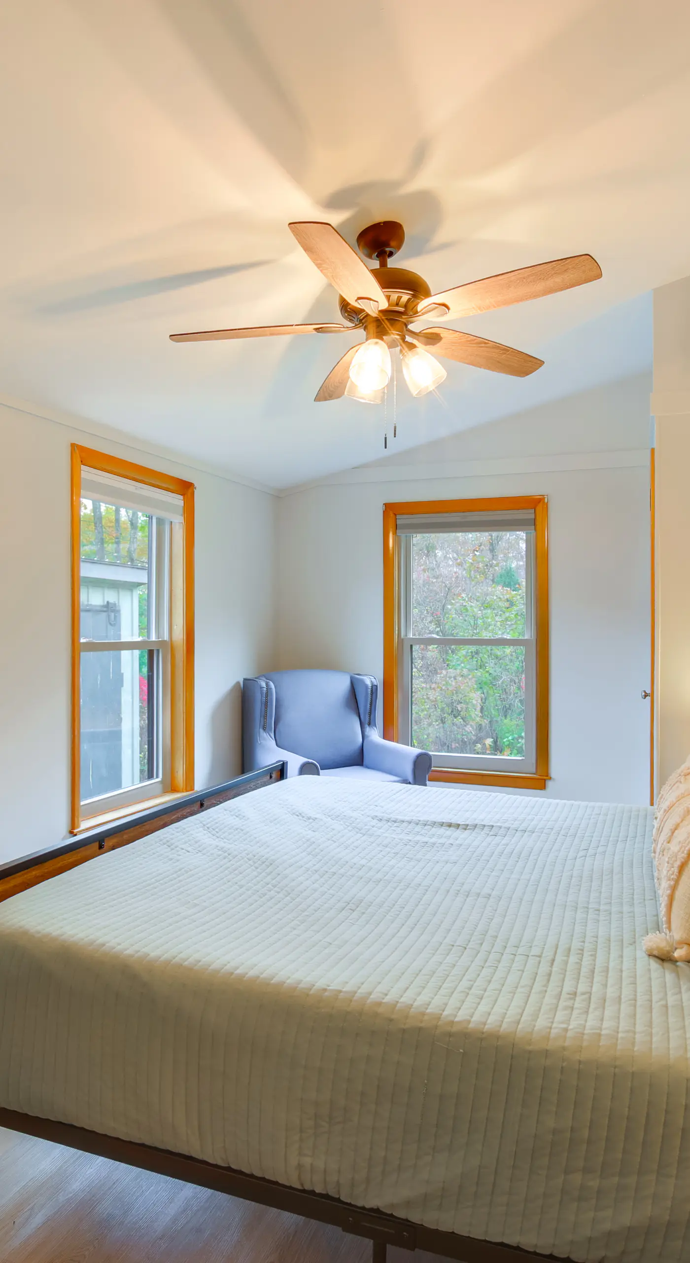 Comfortable Lincoln Home: Walk to Main Street!