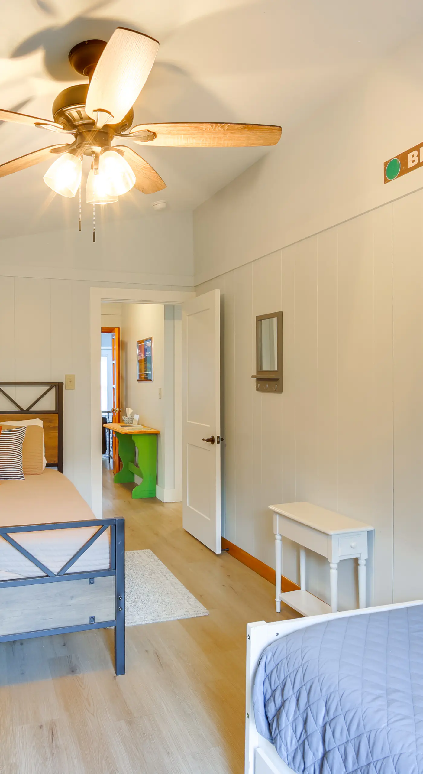Comfortable Lincoln Home: Walk to Main Street!