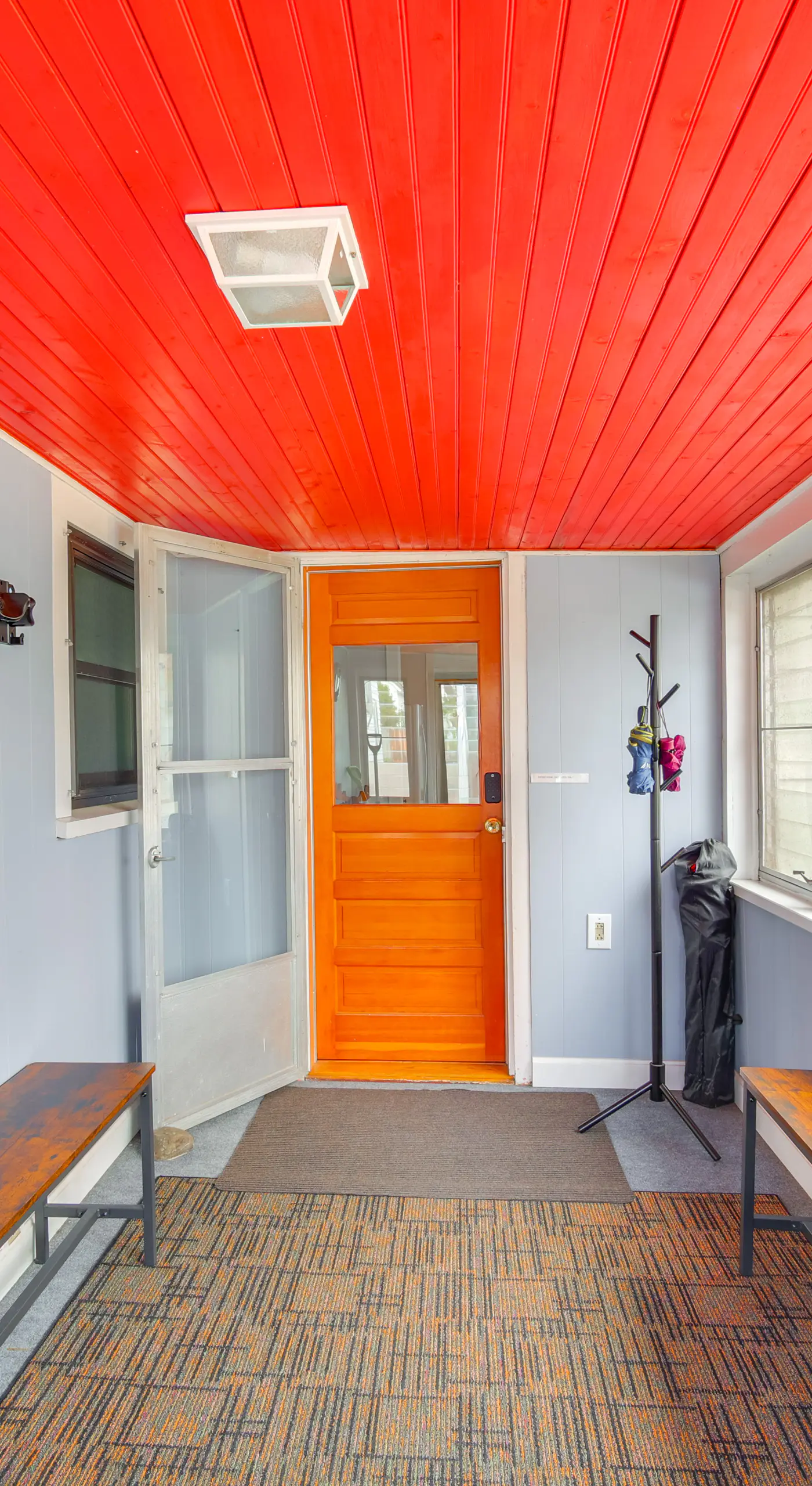 Comfortable Lincoln Home: Walk to Main Street!