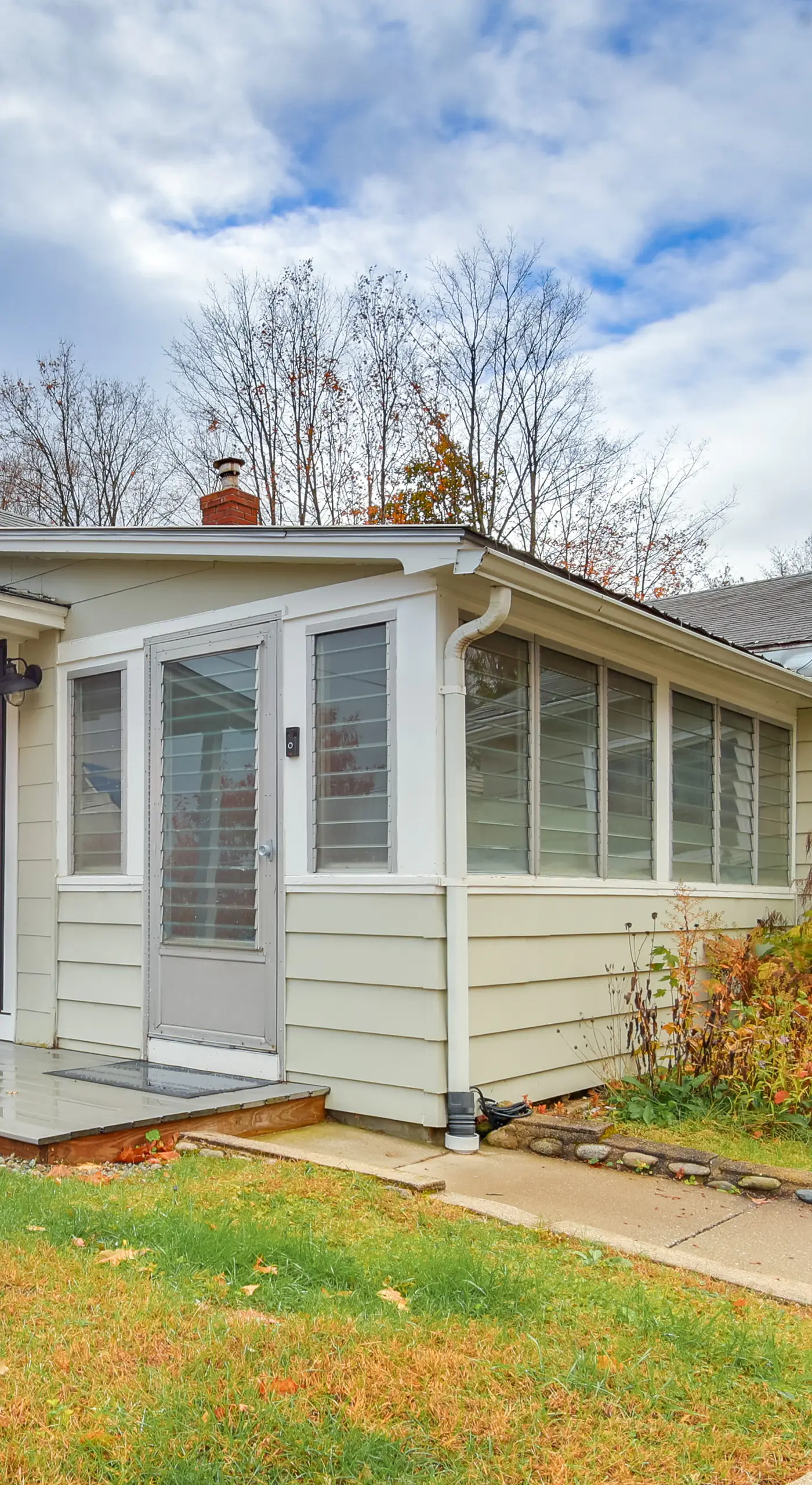 Comfortable Lincoln Home: Walk to Main Street!