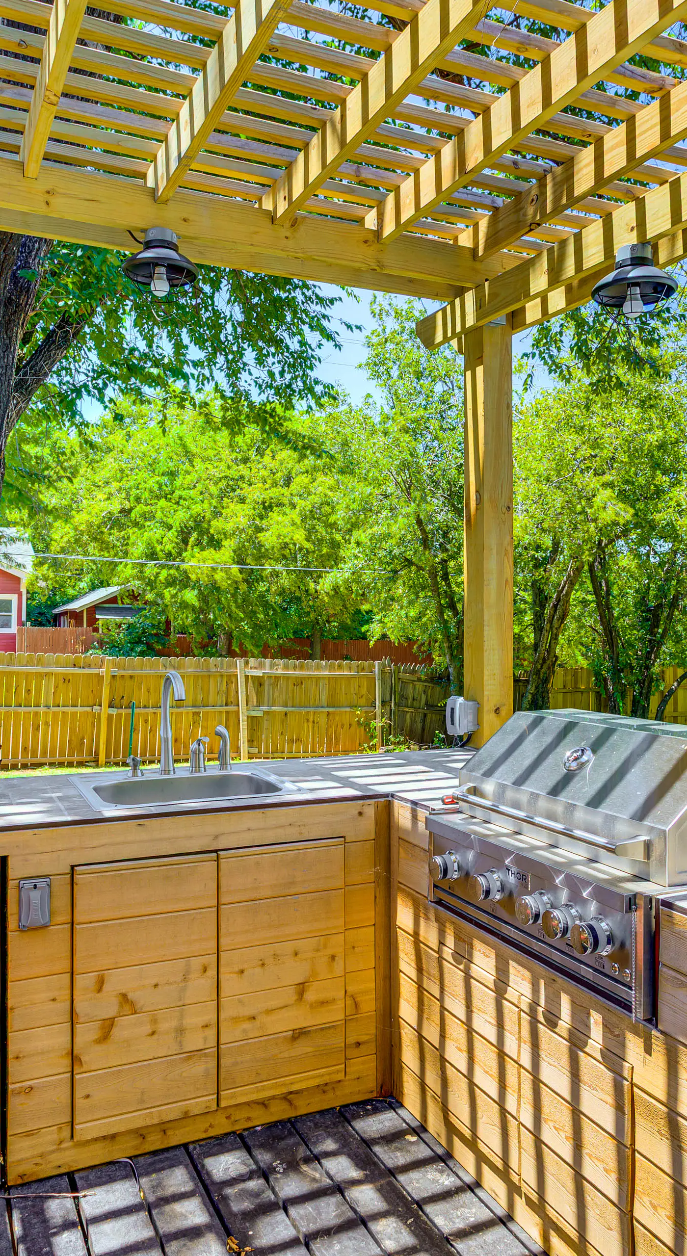 3 Mi to Dtwn OKC: Pet-Friendly Paseo Gem!