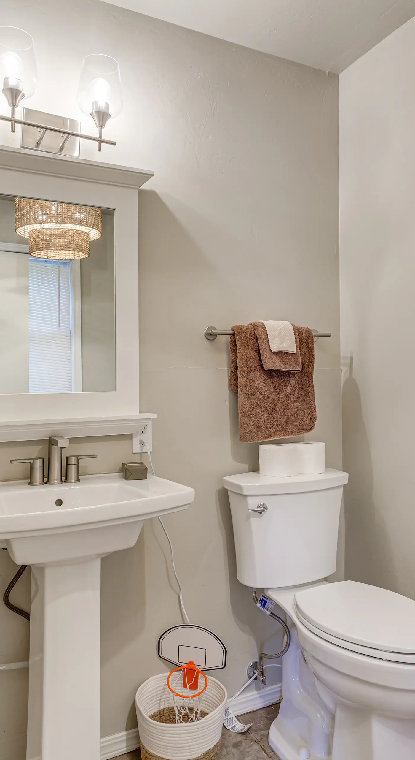 3 Mi to Dtwn OKC: Pet-Friendly Paseo Gem!