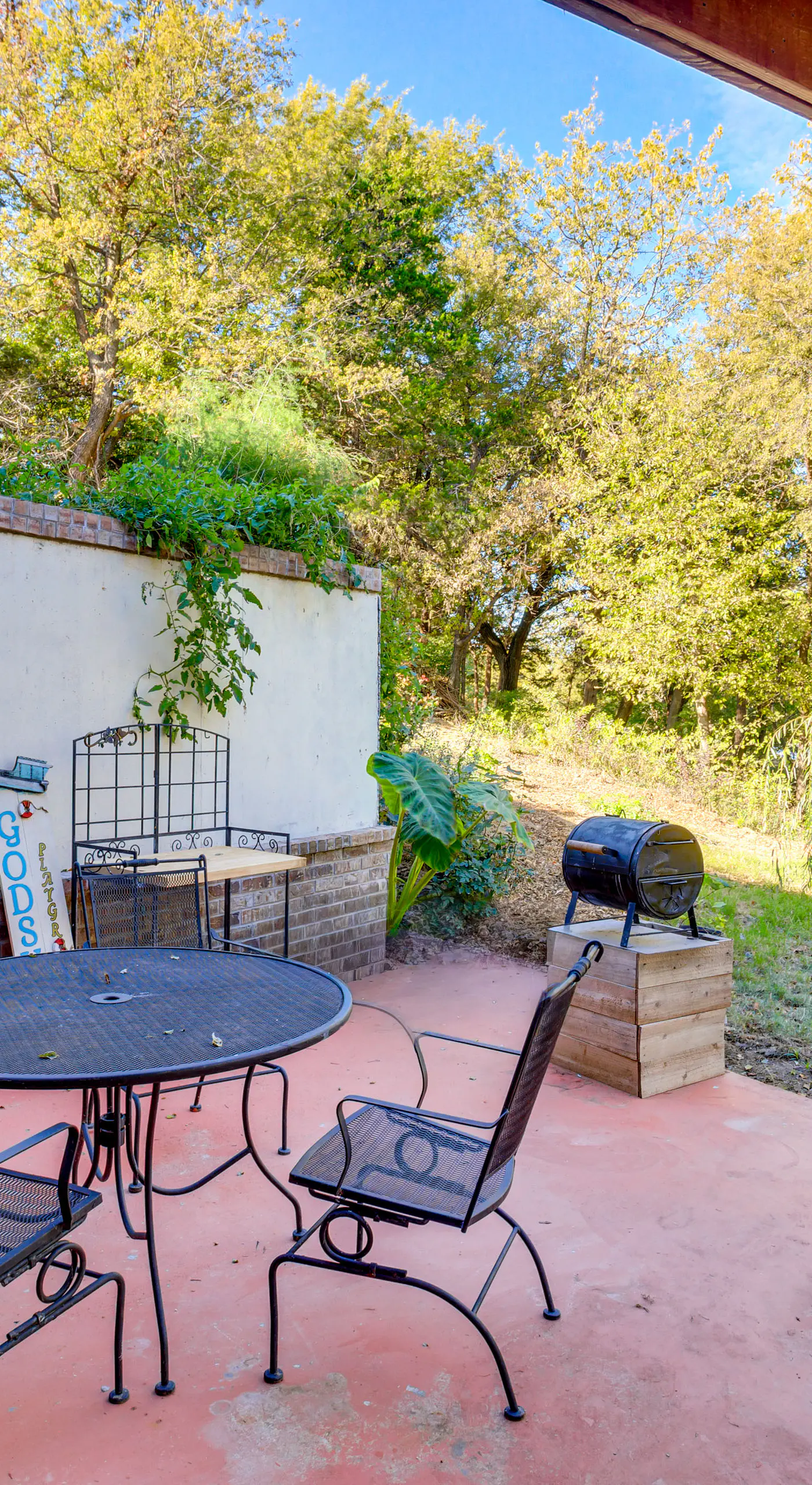 Lakefront Getaway w/ Hot Tub & Yard in OKC!